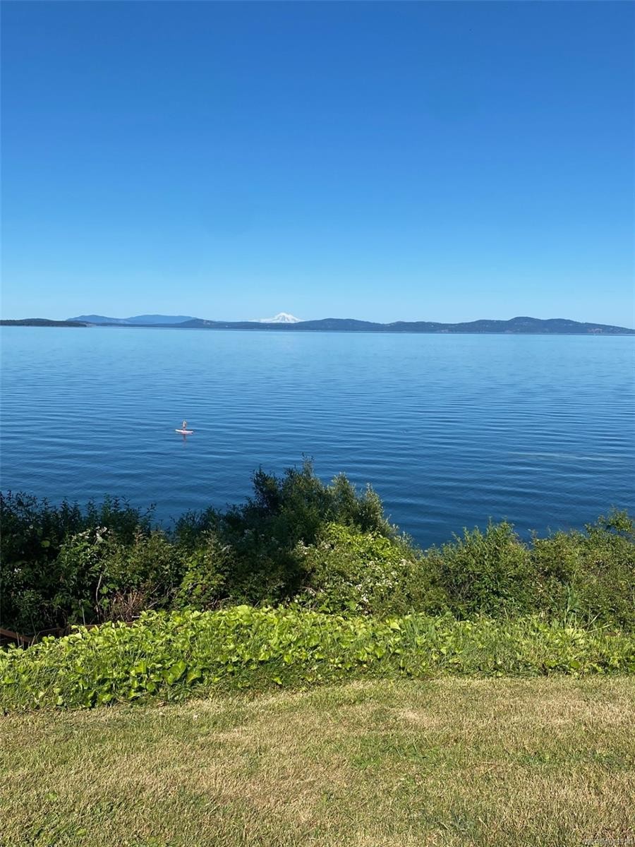 5299 Parker Ave, Saanich, BC