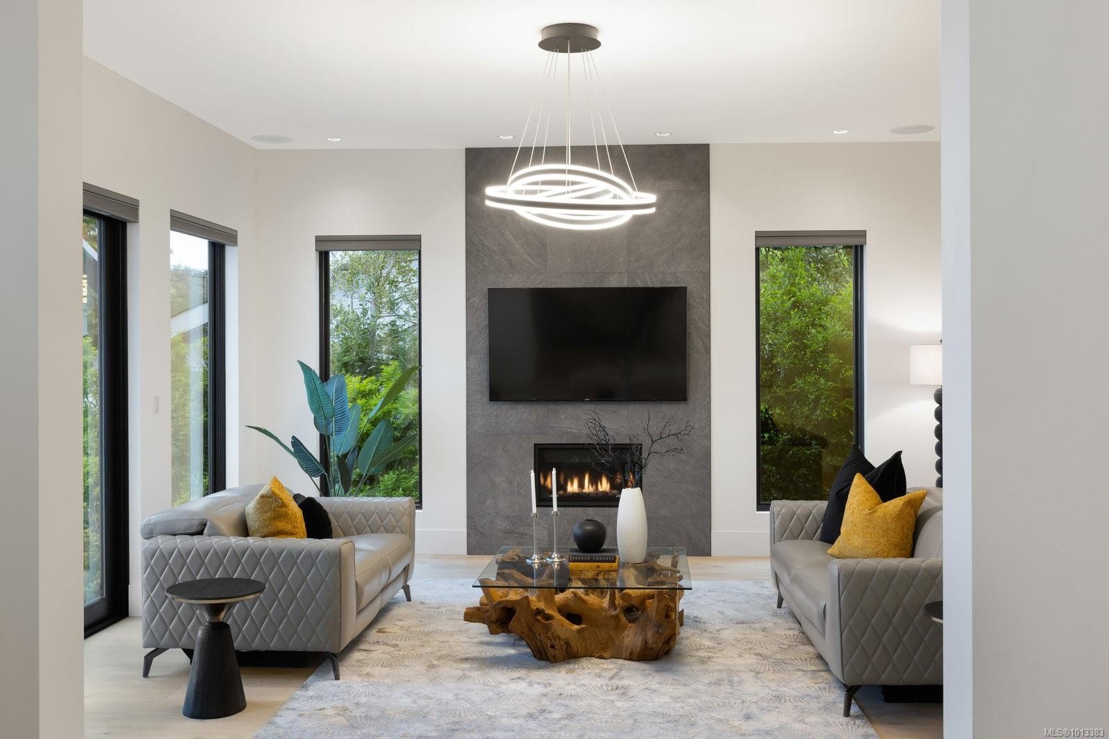 418 Beach Dr, Oak Bay, BC