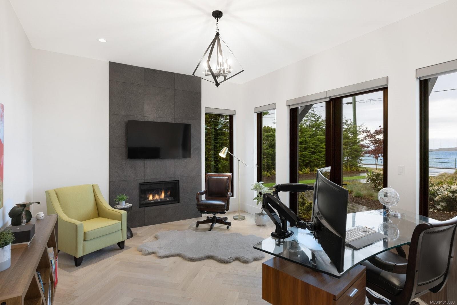 418 Beach Dr, Oak Bay, BC