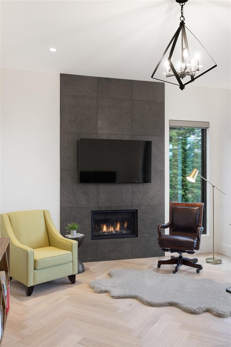 418 Beach Dr, Oak Bay, BC