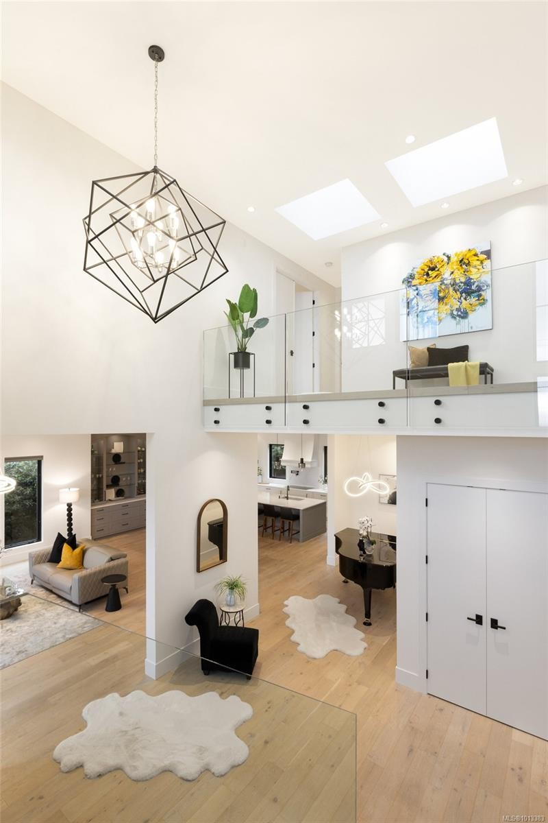 418 Beach Dr, Oak Bay, BC