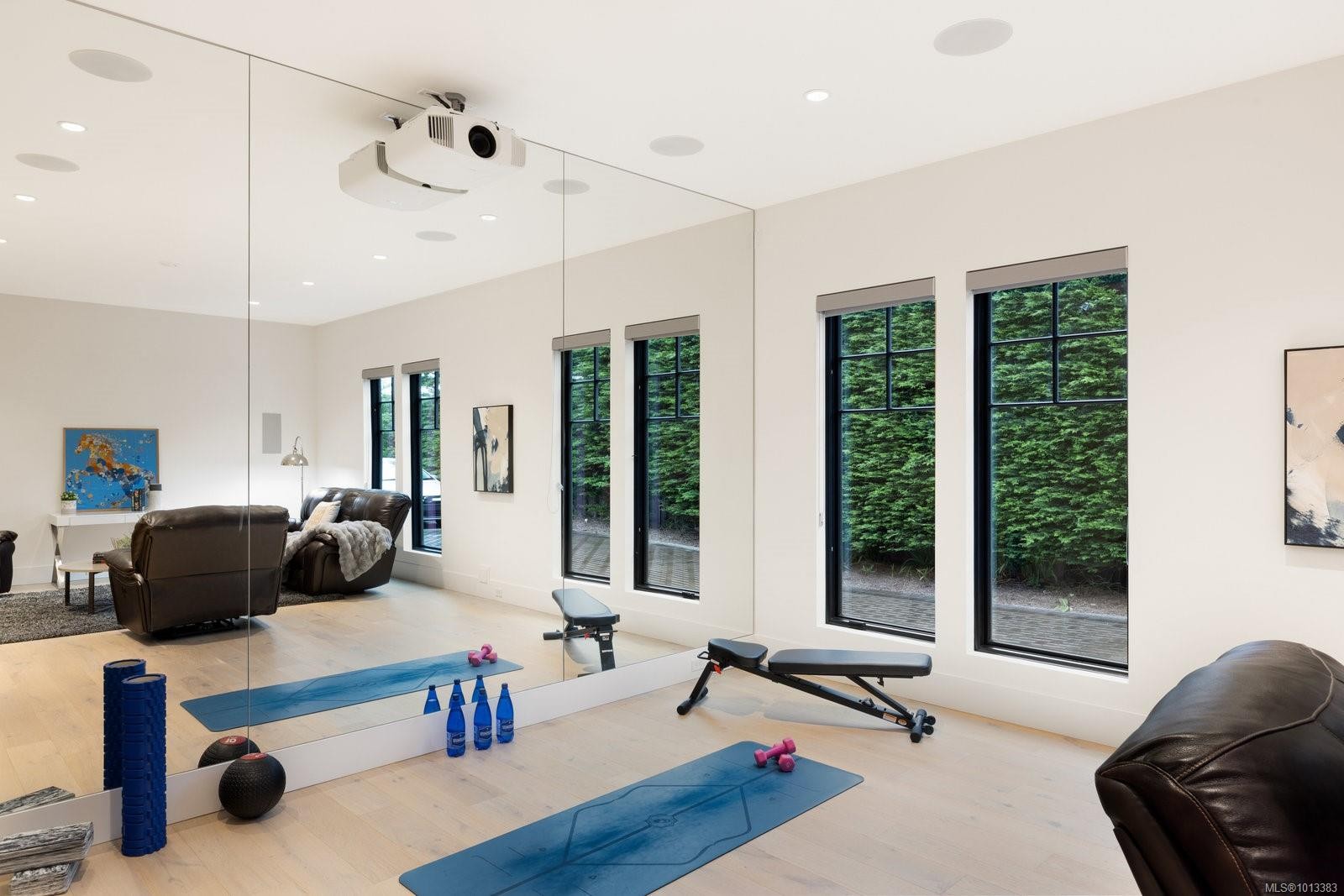 418 Beach Dr, Oak Bay, BC