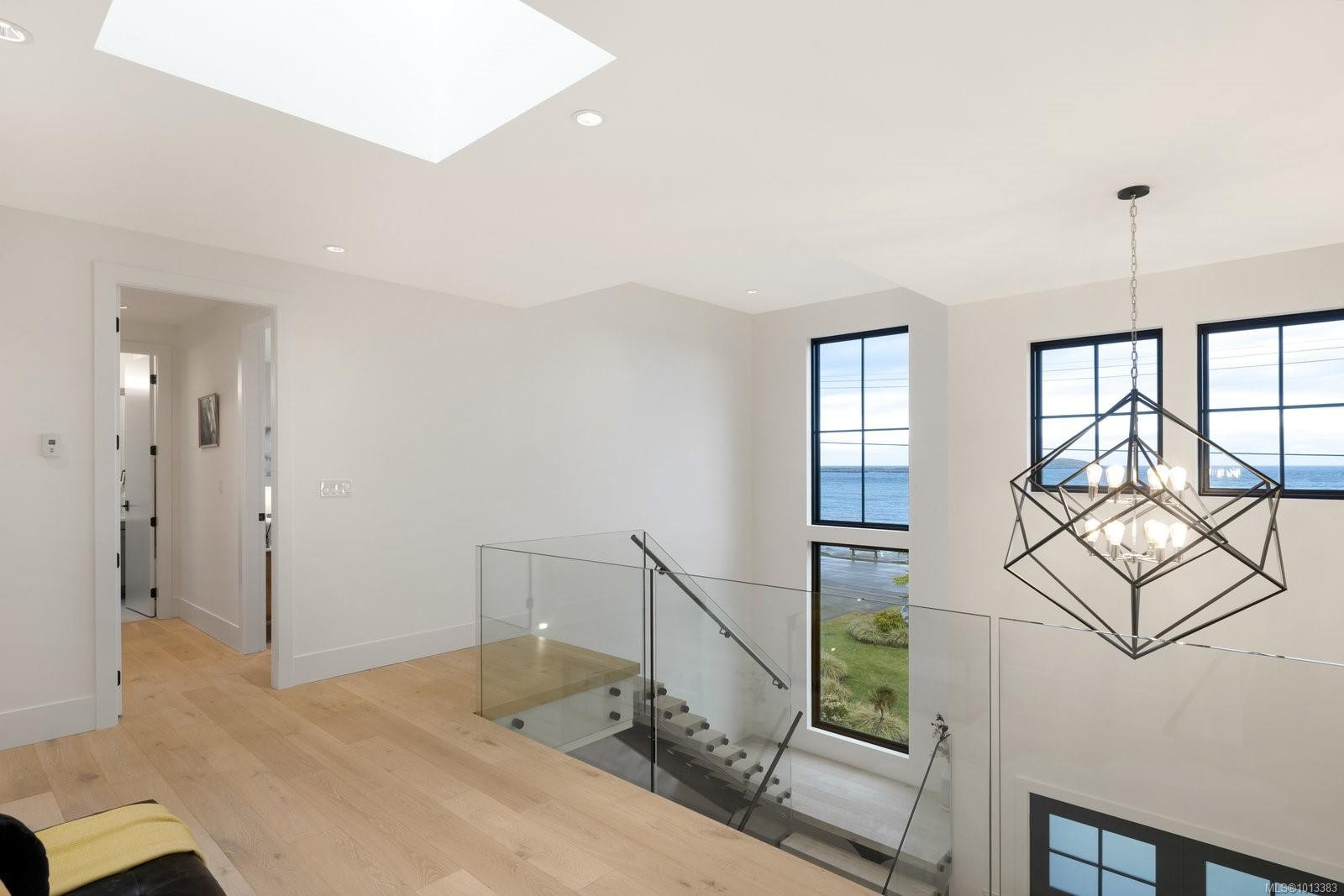 418 Beach Dr, Oak Bay, BC