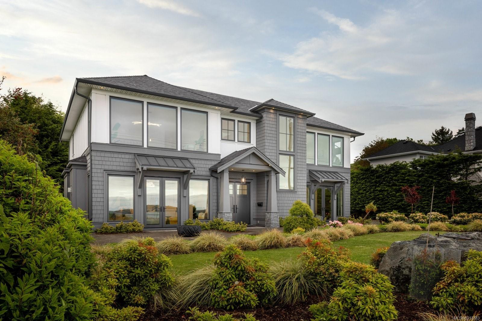 418 Beach Dr, Oak Bay, BC