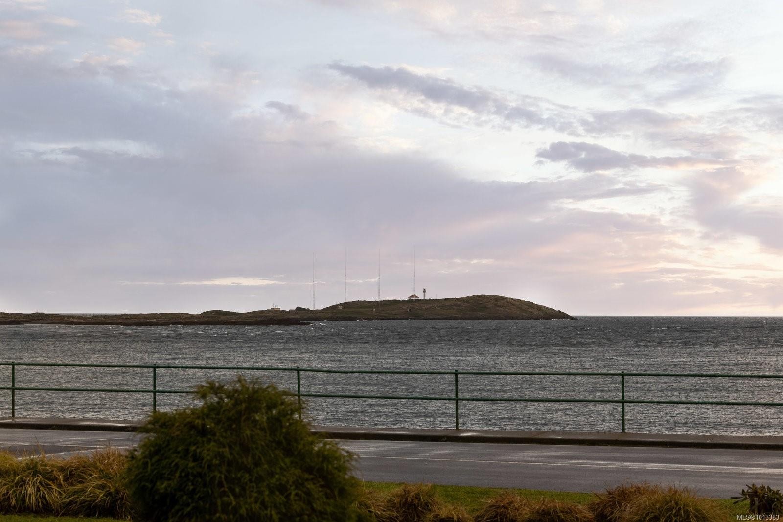 418 Beach Dr, Oak Bay, BC