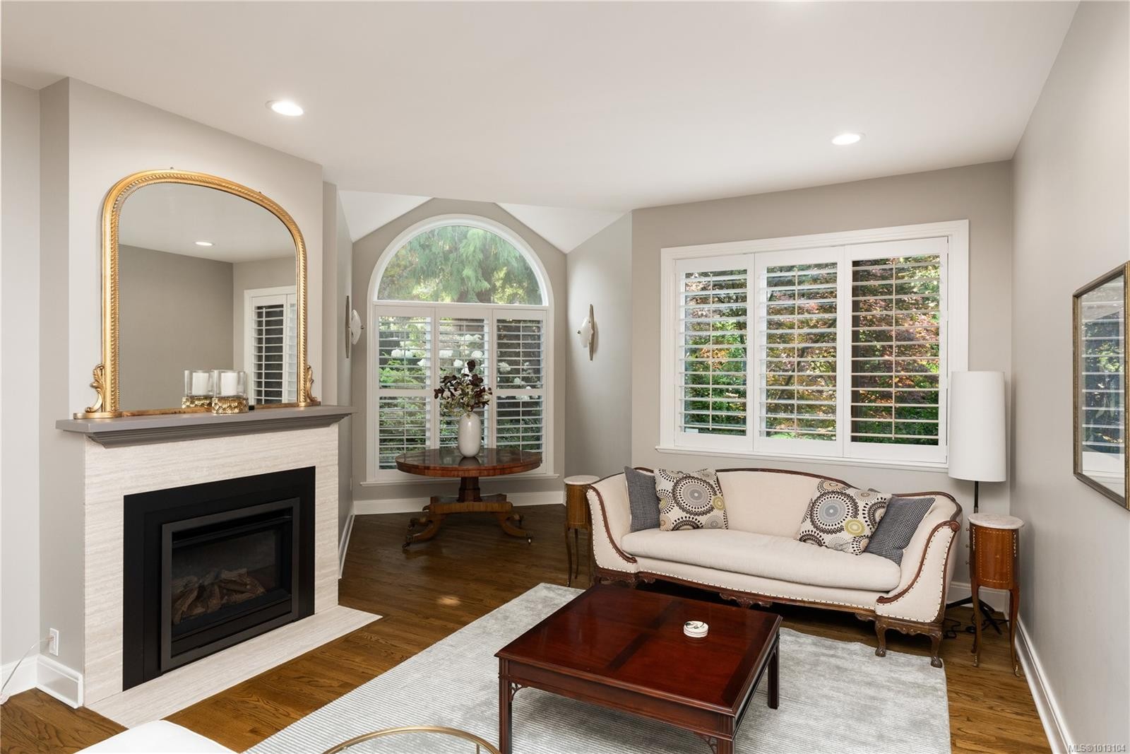 683 Mountjoy Ave, Oak Bay, BC