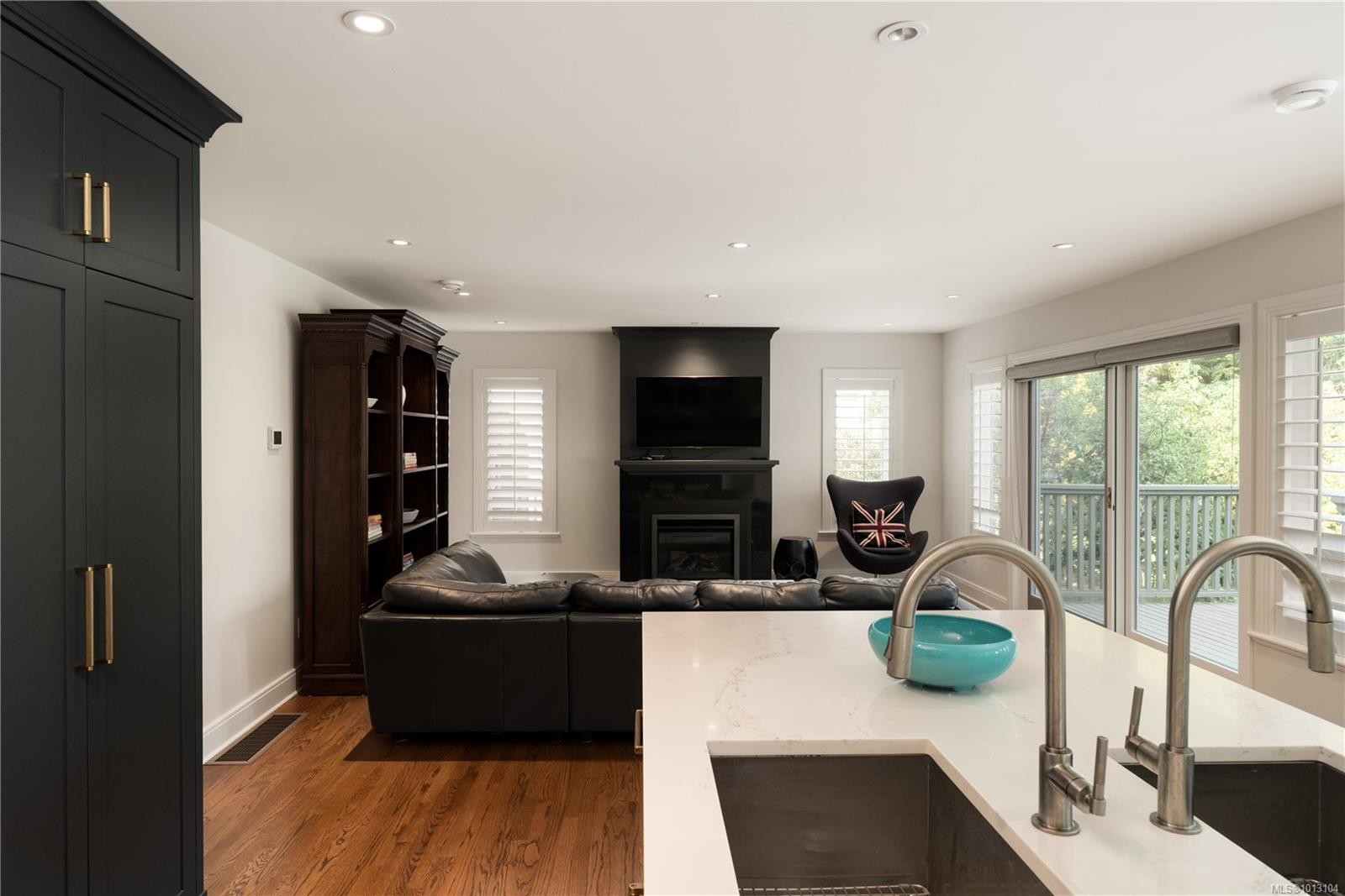 683 Mountjoy Ave, Oak Bay, BC