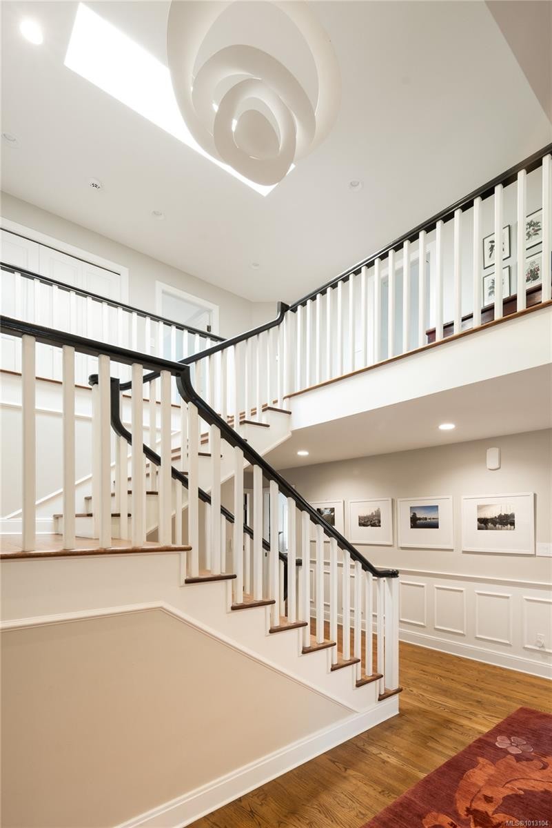 683 Mountjoy Ave, Oak Bay, BC