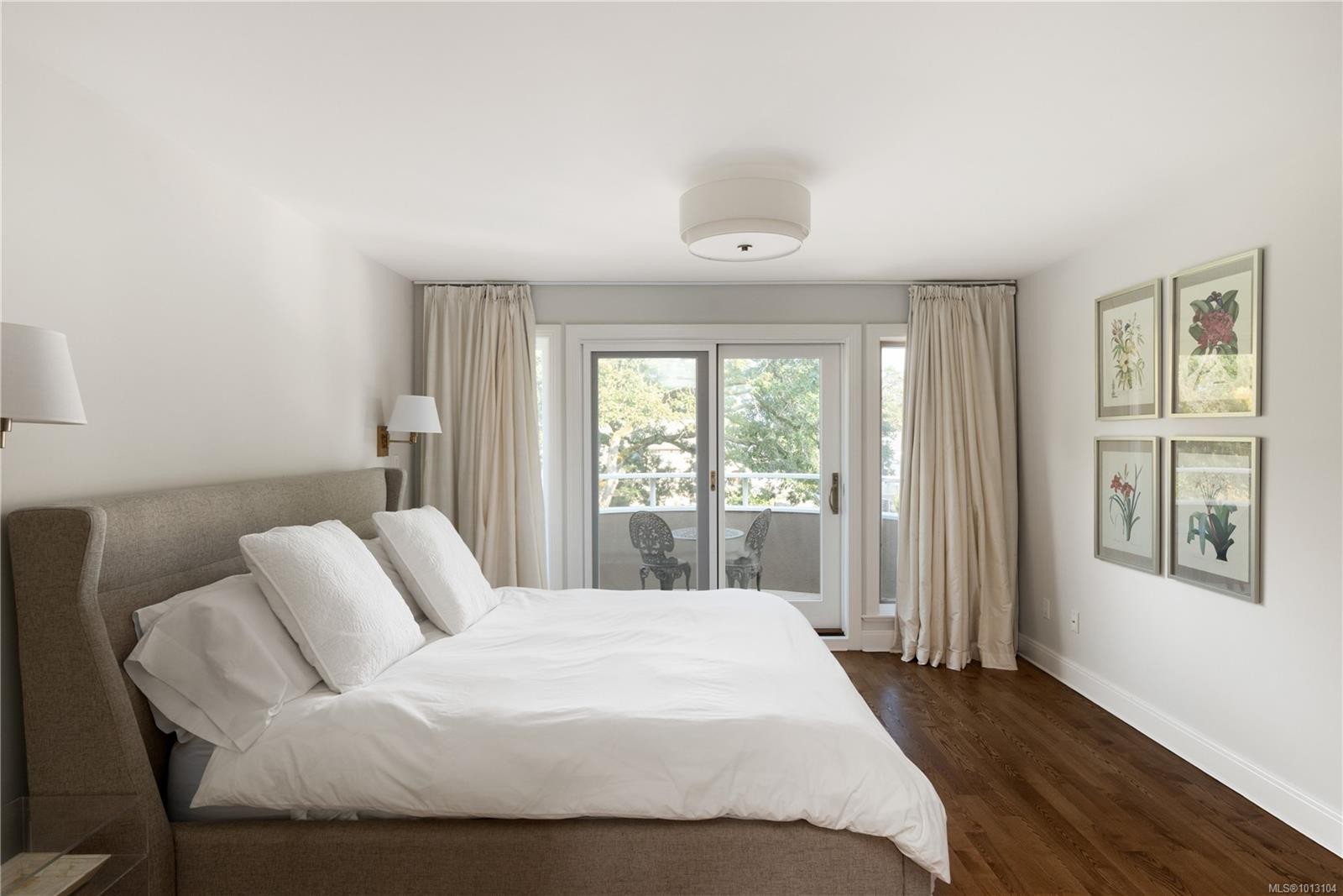 683 Mountjoy Ave, Oak Bay, BC