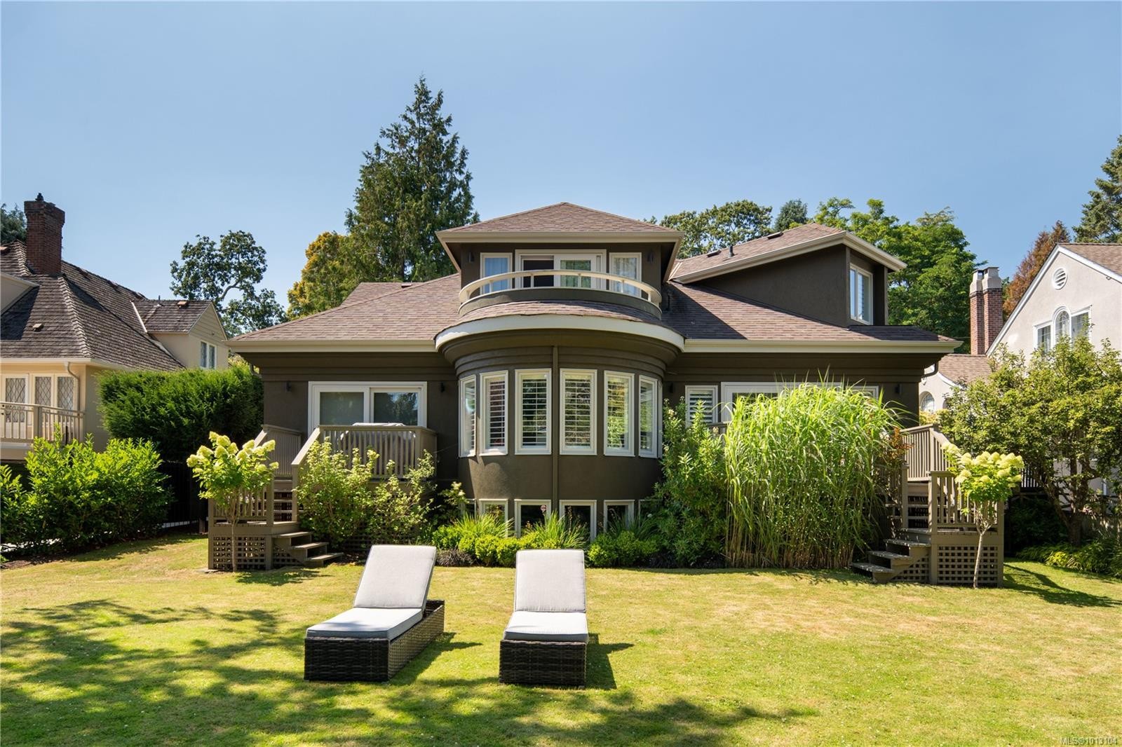 683 Mountjoy Ave, Oak Bay, BC