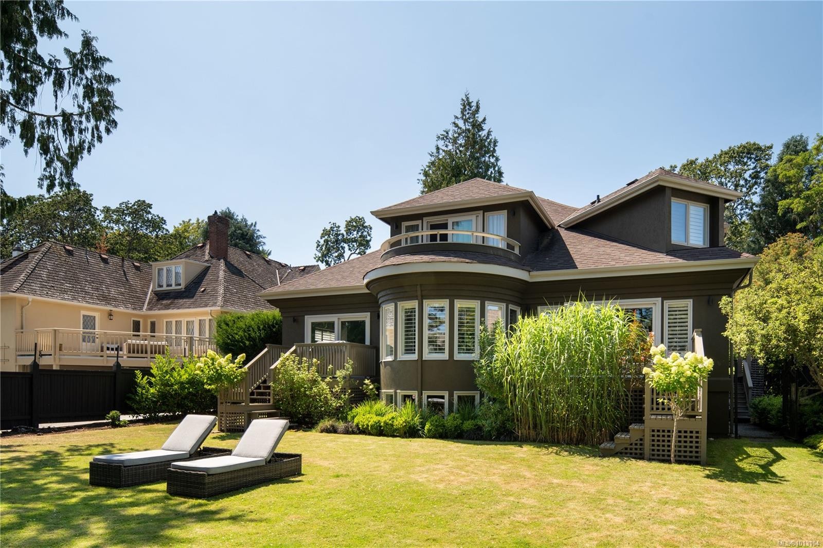 683 Mountjoy Ave, Oak Bay, BC