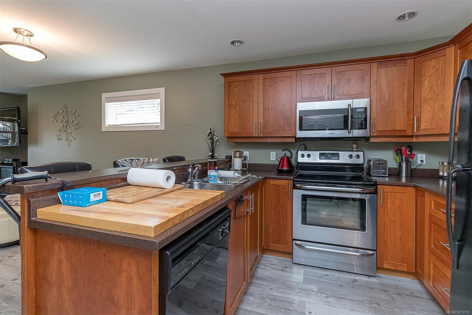 164 White Pine Rd, View Royal, BC