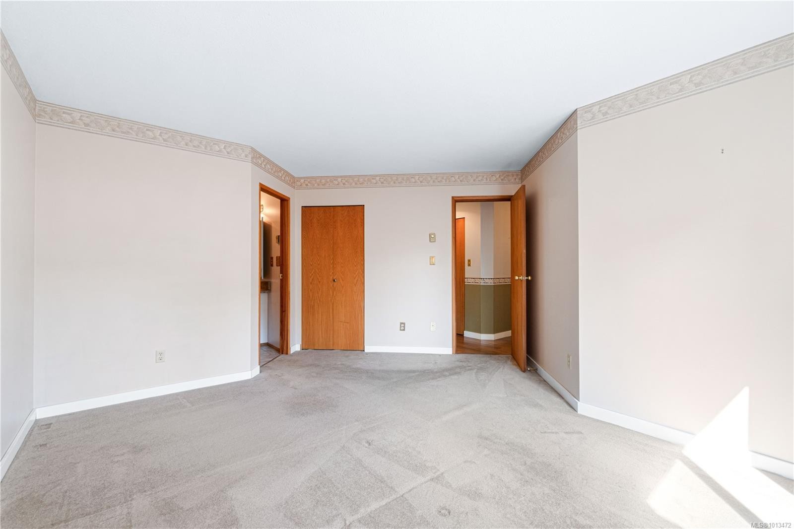 5634 Metral Dr, Nanaimo, BC