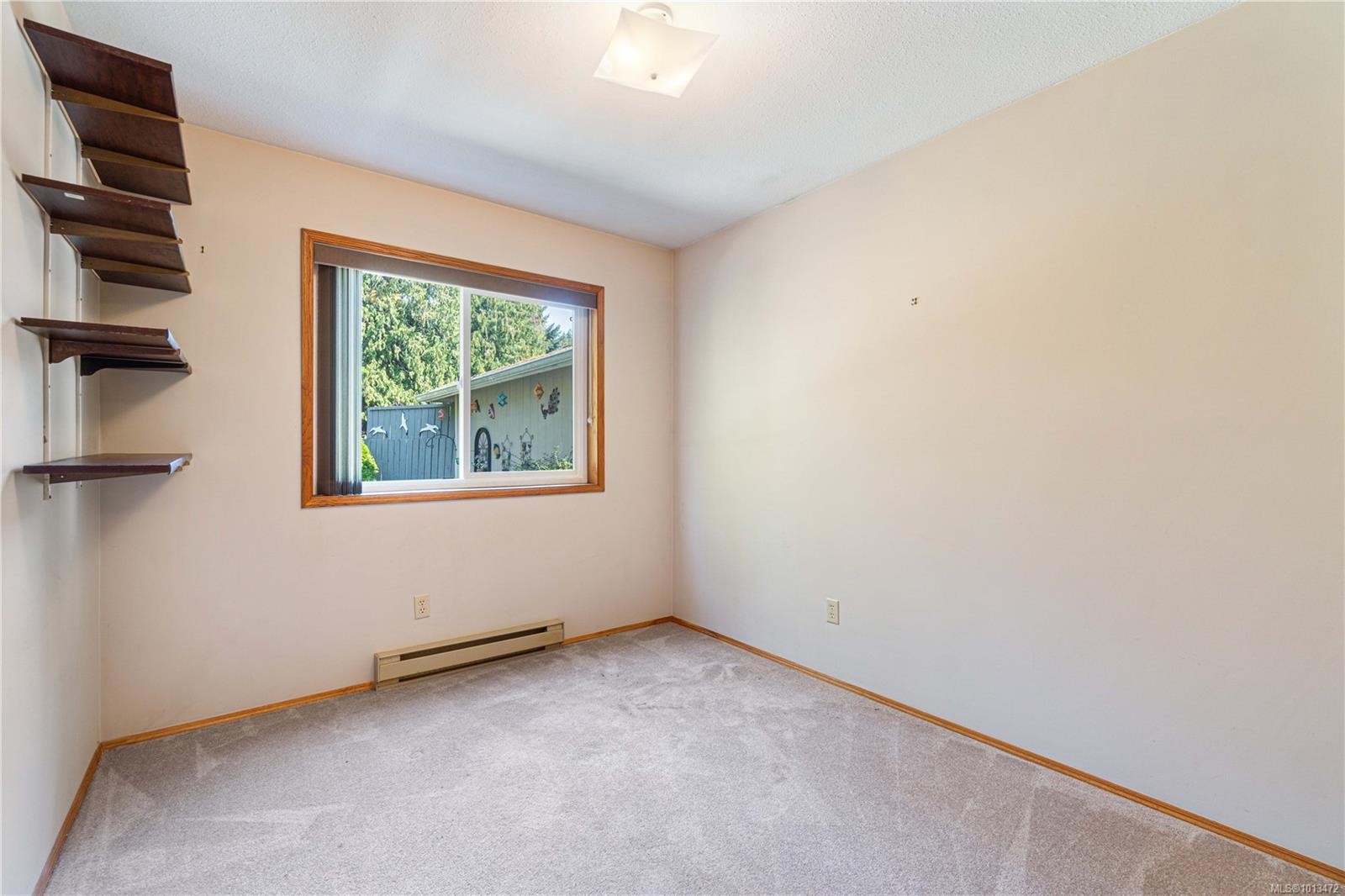 5634 Metral Dr, Nanaimo, BC