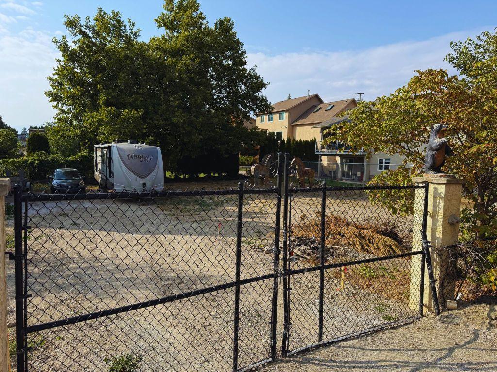 2640 Boucherie Road, West Kelowna, BC - Outdoor