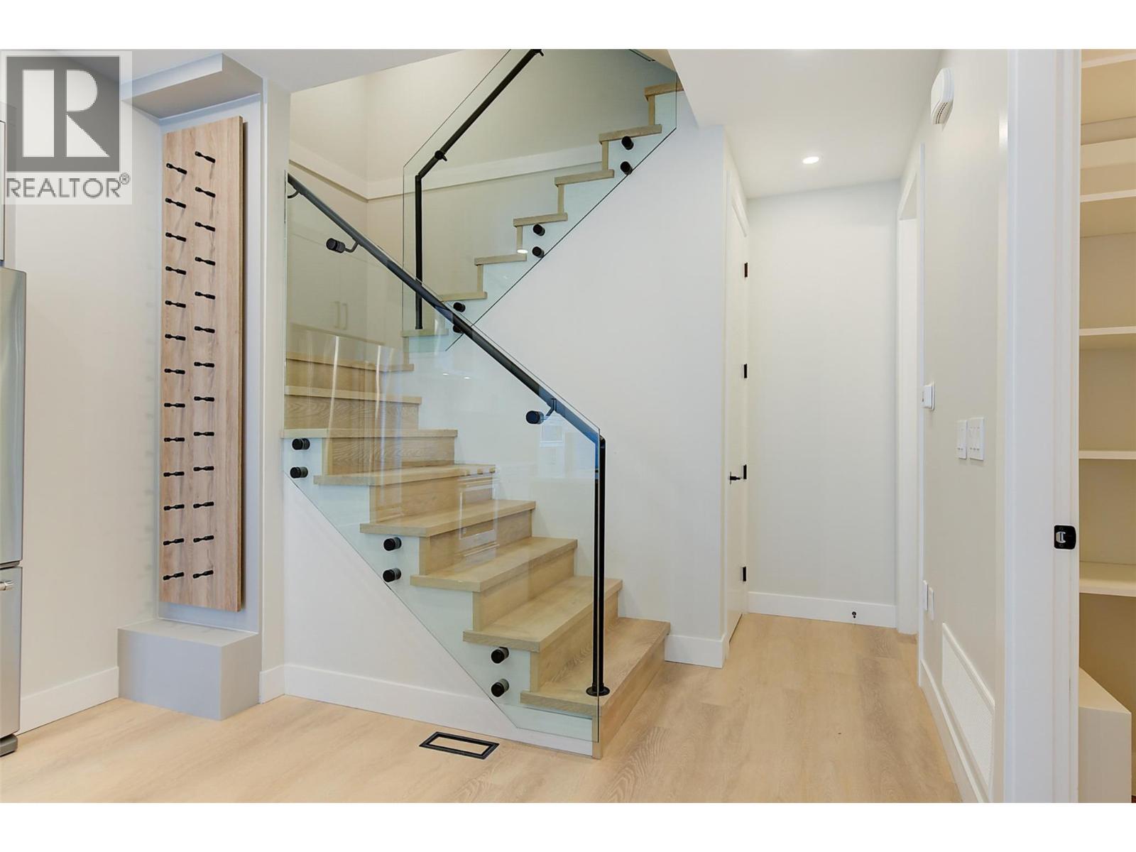 839 Lawson Avenue Unit# 4, Kelowna, BC - Indoor Photo Showing Other Room