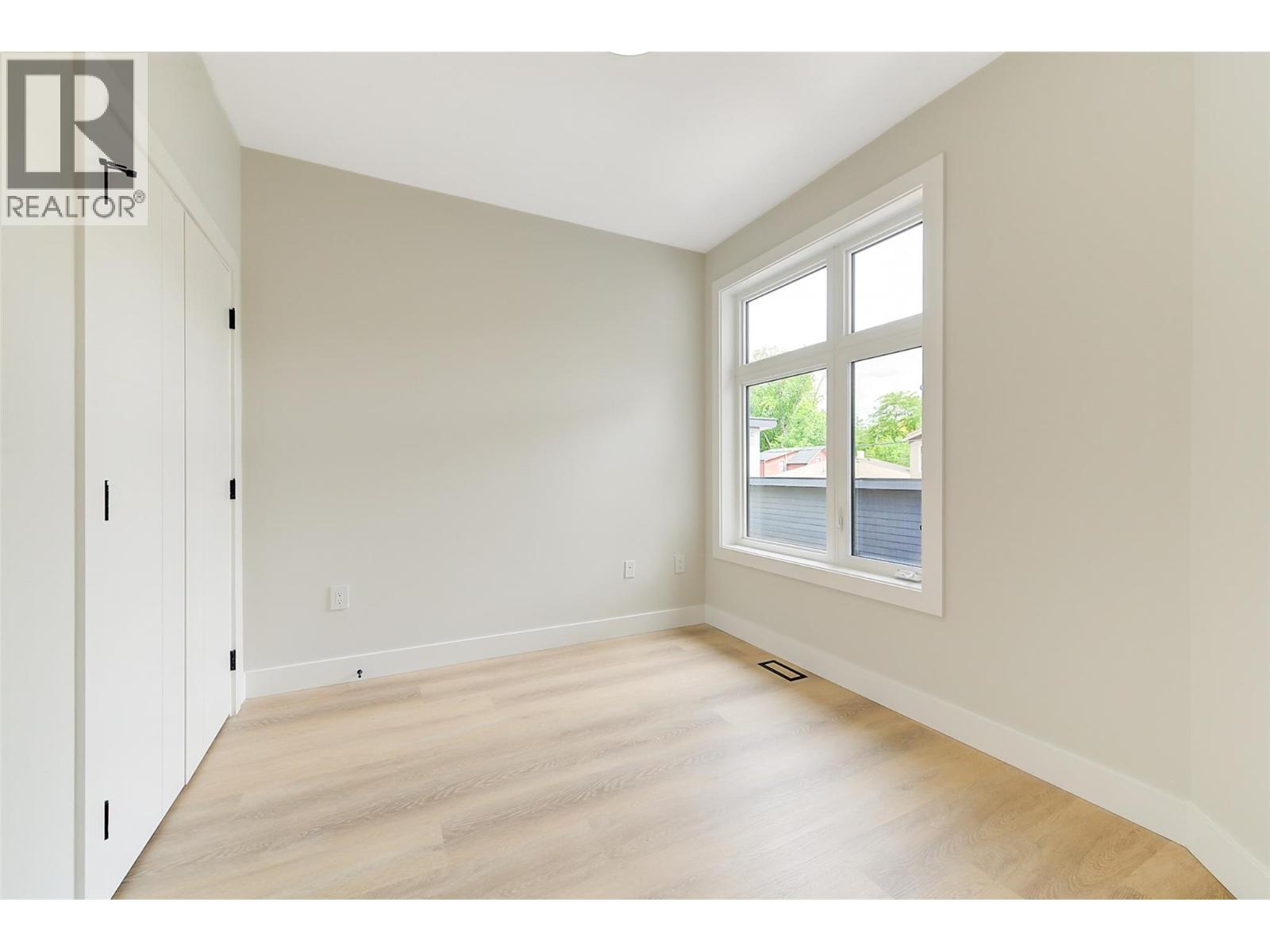 839 Lawson Avenue Unit# 4, Kelowna, BC - Indoor Photo Showing Other Room