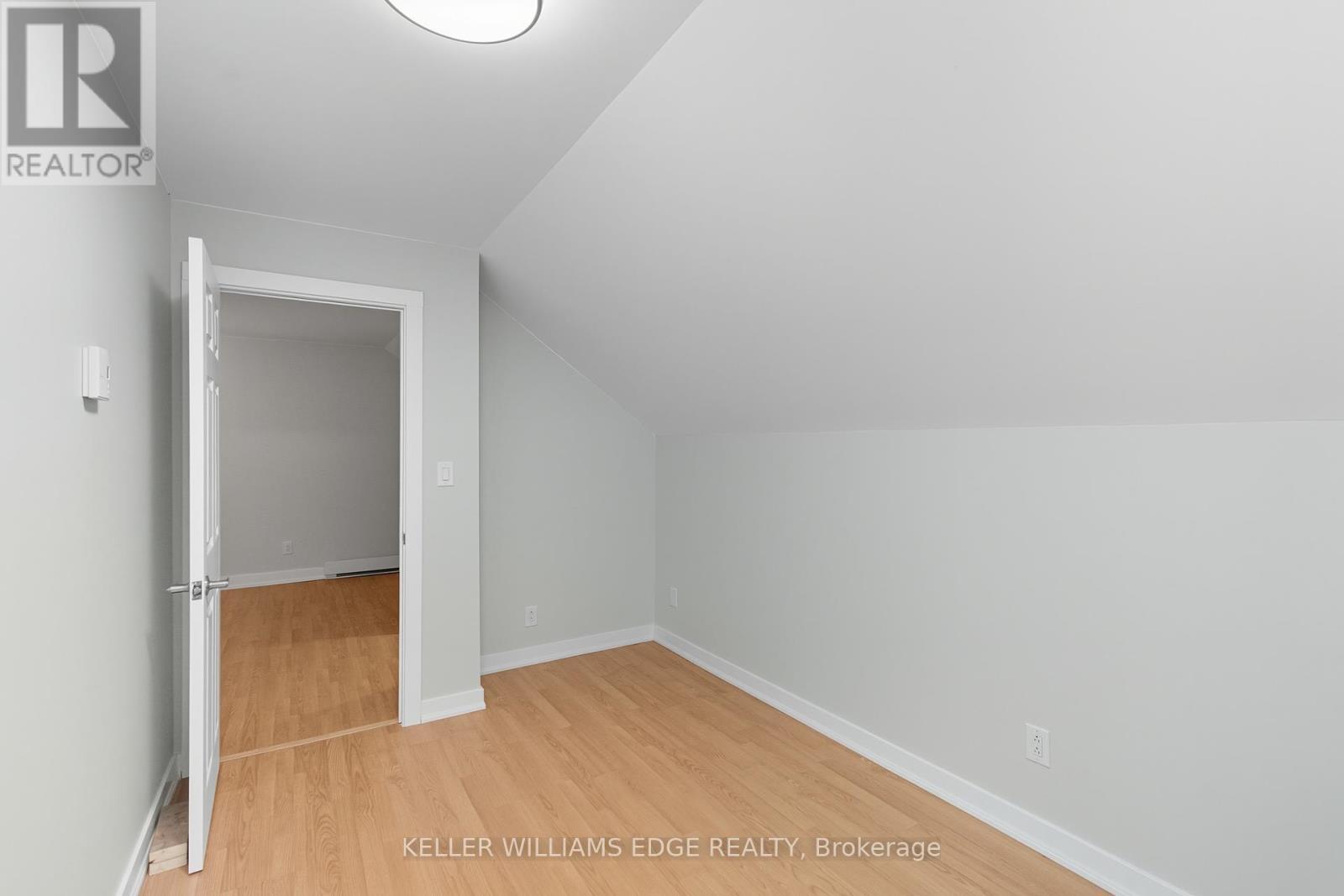 2ND BEDROOM - 1402 Hwy 6, Hamilton, ON - Indoor Photo Showing Other Room