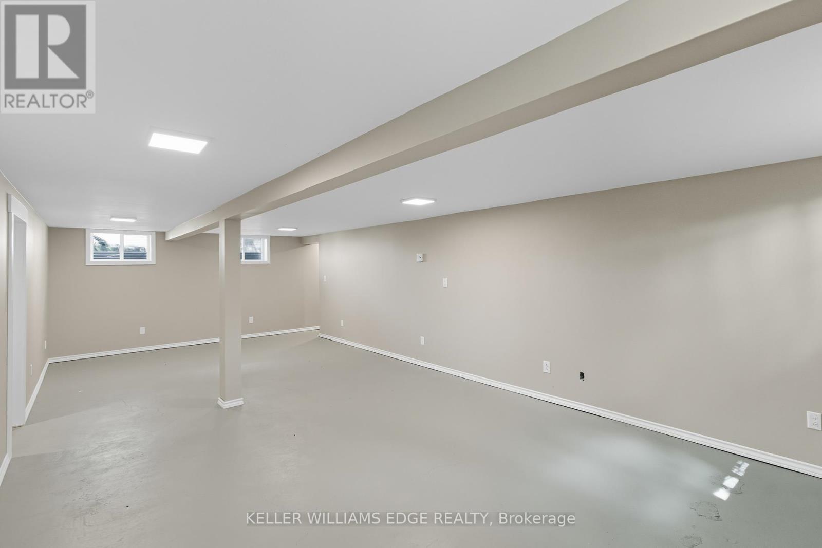 REC ROOM - 1402 Hwy 6, Hamilton, ON - Indoor