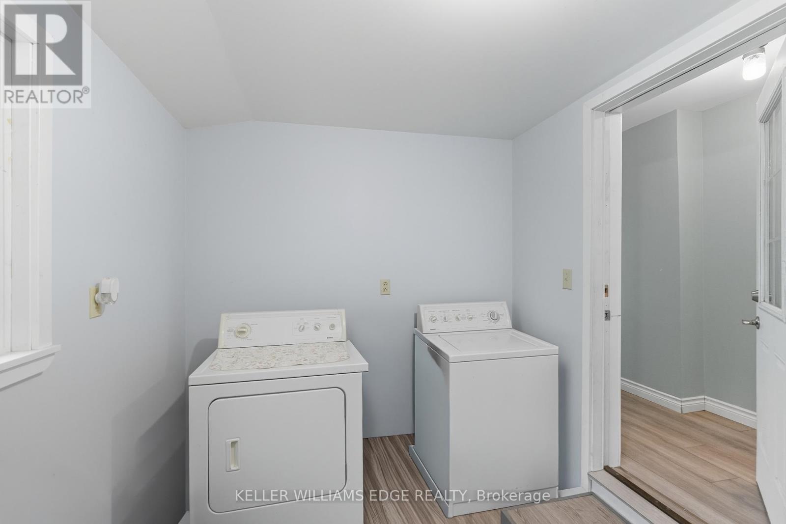 MAIN FLOOR LAUNDRY - 1402 Hwy 6, Hamilton, ON - Indoor Photo Showing Laundry Room