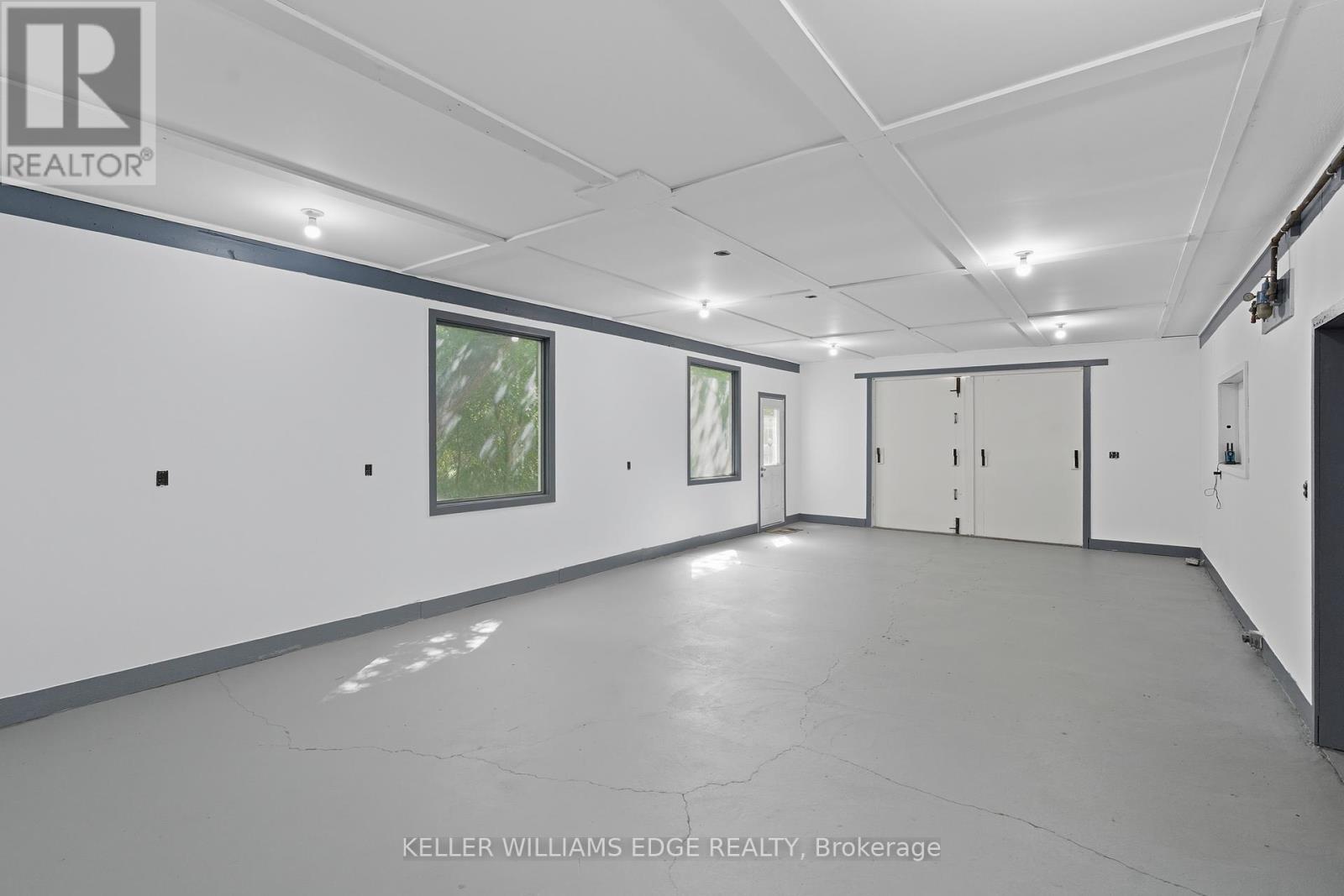 BAY ~35' X 17' - 1402 Hwy 6, Hamilton, ON - Indoor Photo Showing Other Room