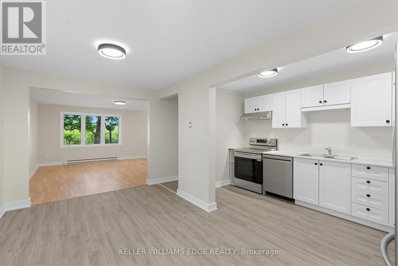 DINING AREA - 1402 Hwy 6, Hamilton, ON - Indoor Photo Showing Kitchen