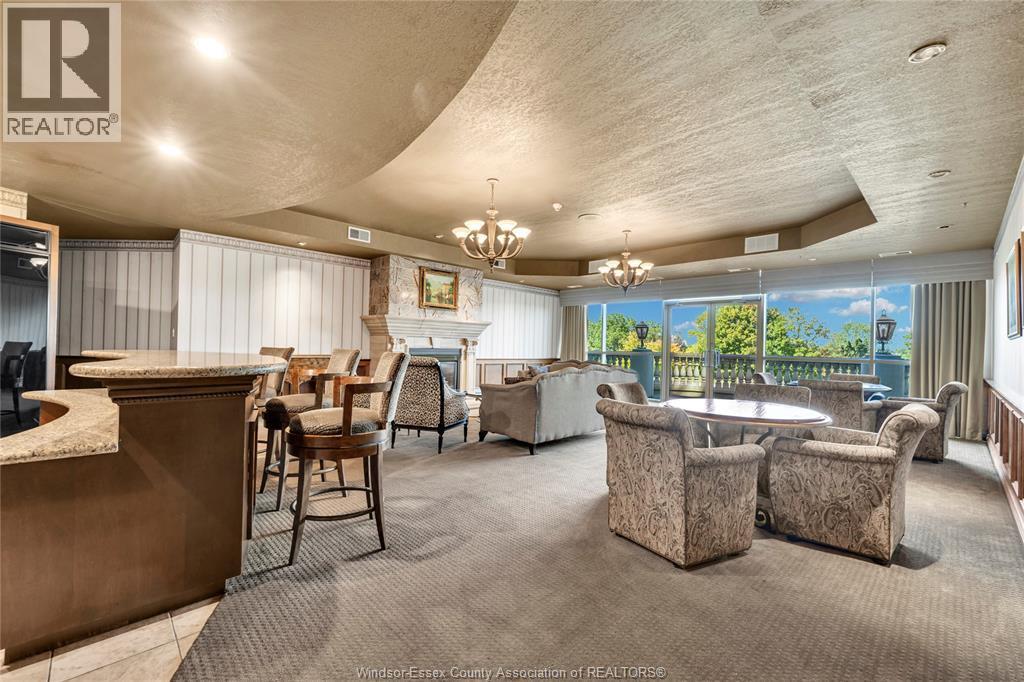 4955 Riverside Drive East Unit# 802, Windsor, ON - Indoor