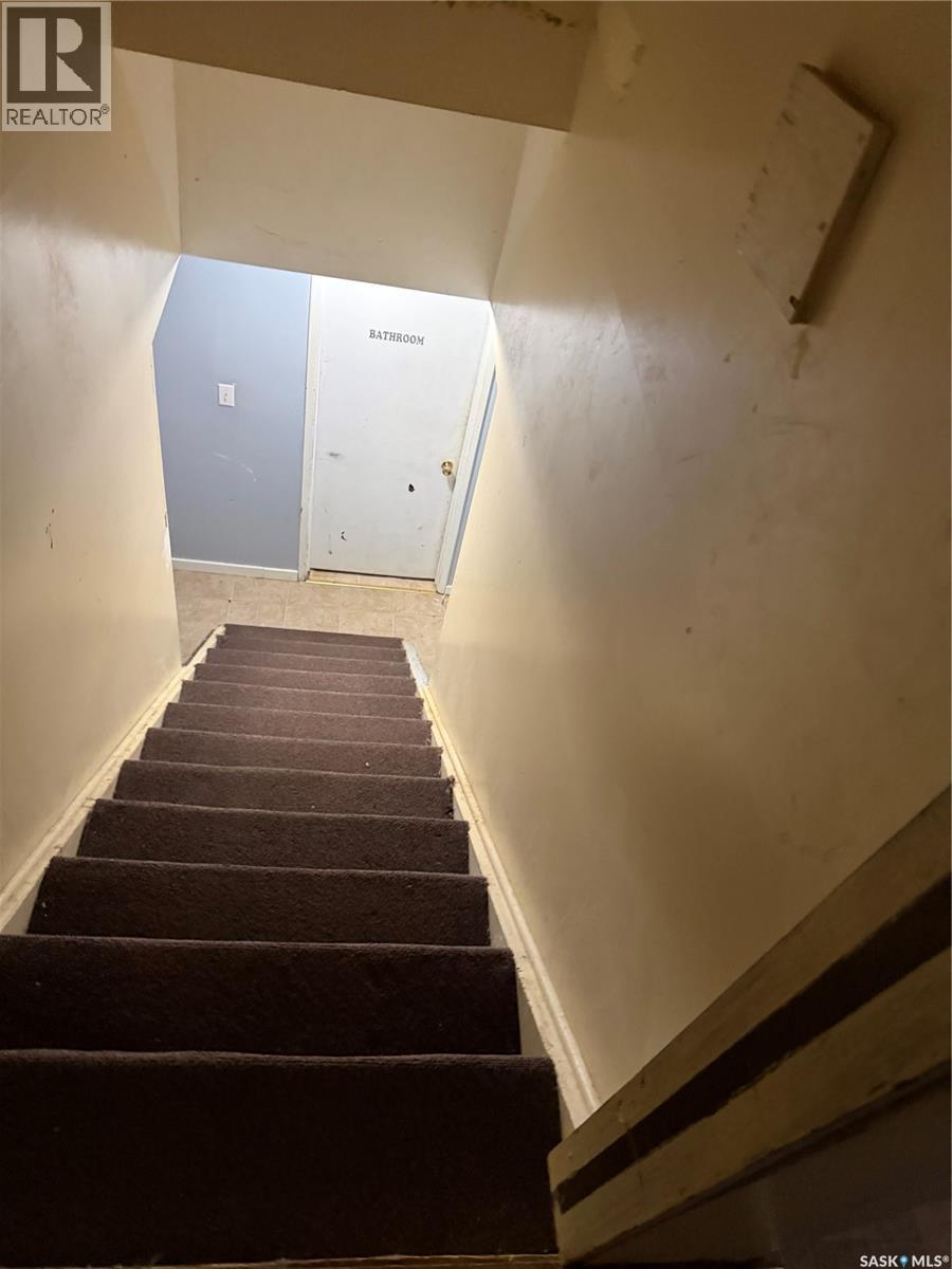 128 1St Avenue S, Coronach, SK - Indoor Photo Showing Other Room