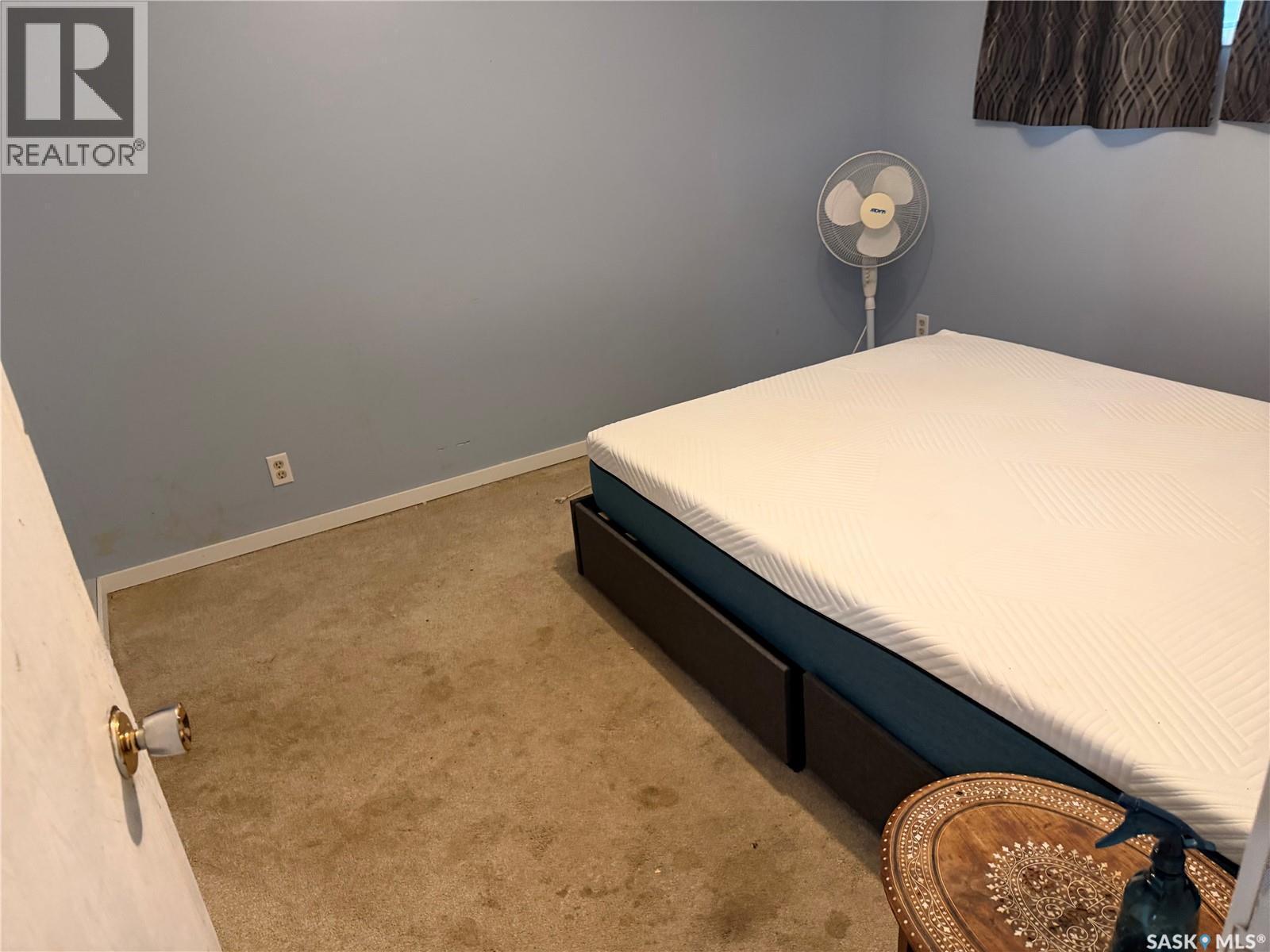 128 1St Avenue S, Coronach, SK - Indoor