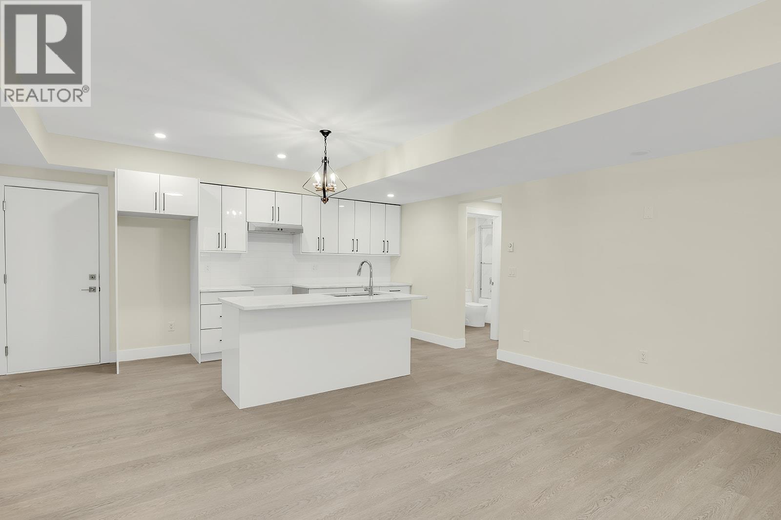 1787 Fawn Run Drive, Kelowna, BC - Indoor Photo Showing Kitchen