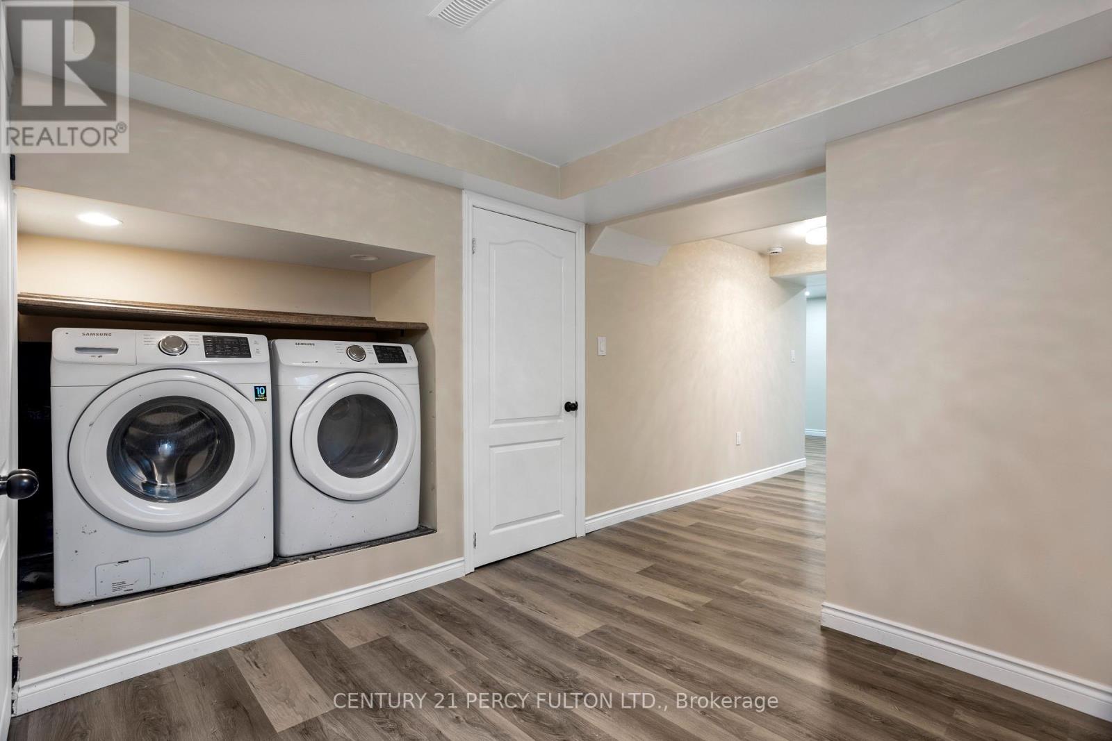 14 Anderson Street, Woodstock, ON - Indoor Photo Showing Laundry Room
