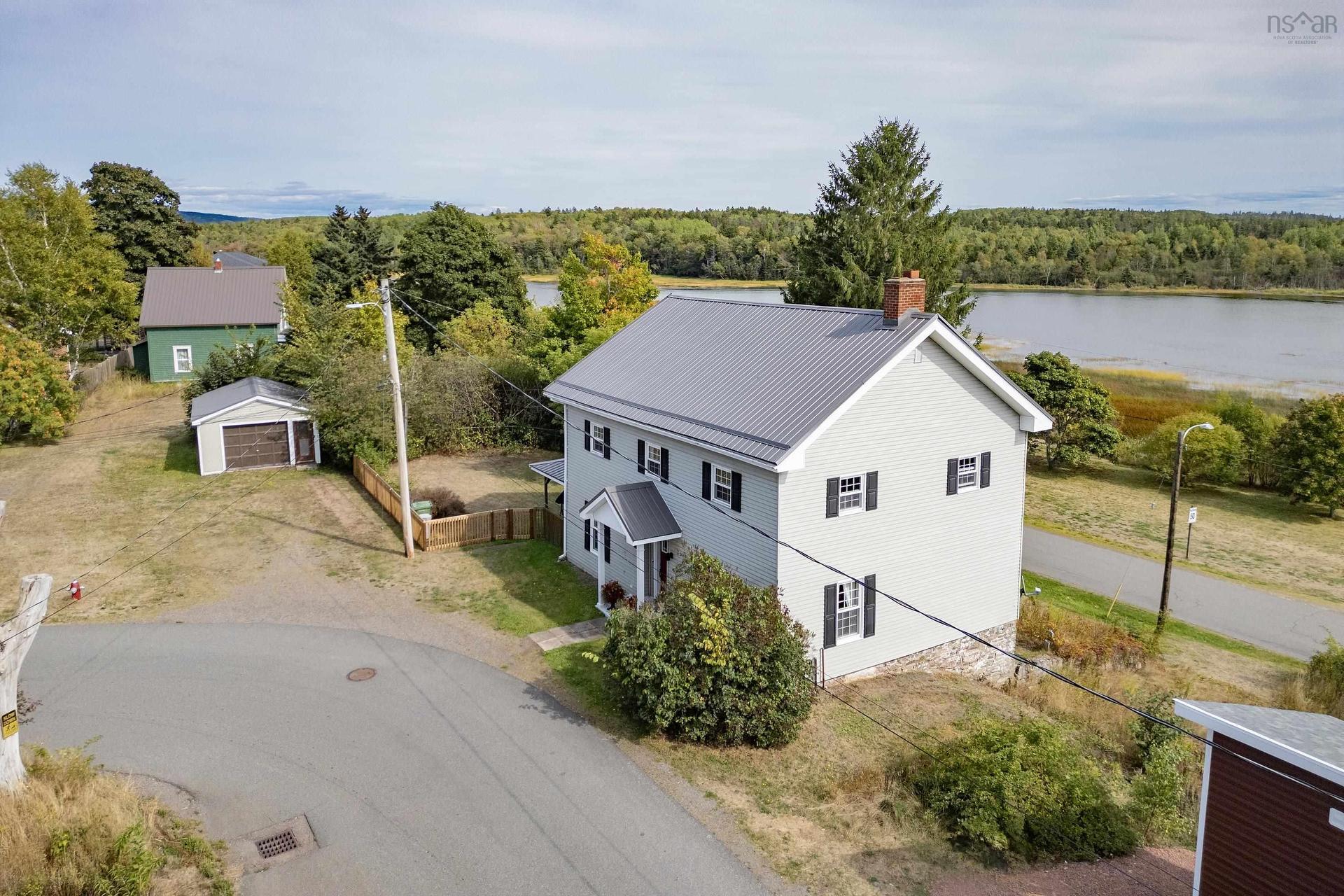 100 Spring Street, Parrsboro, NS