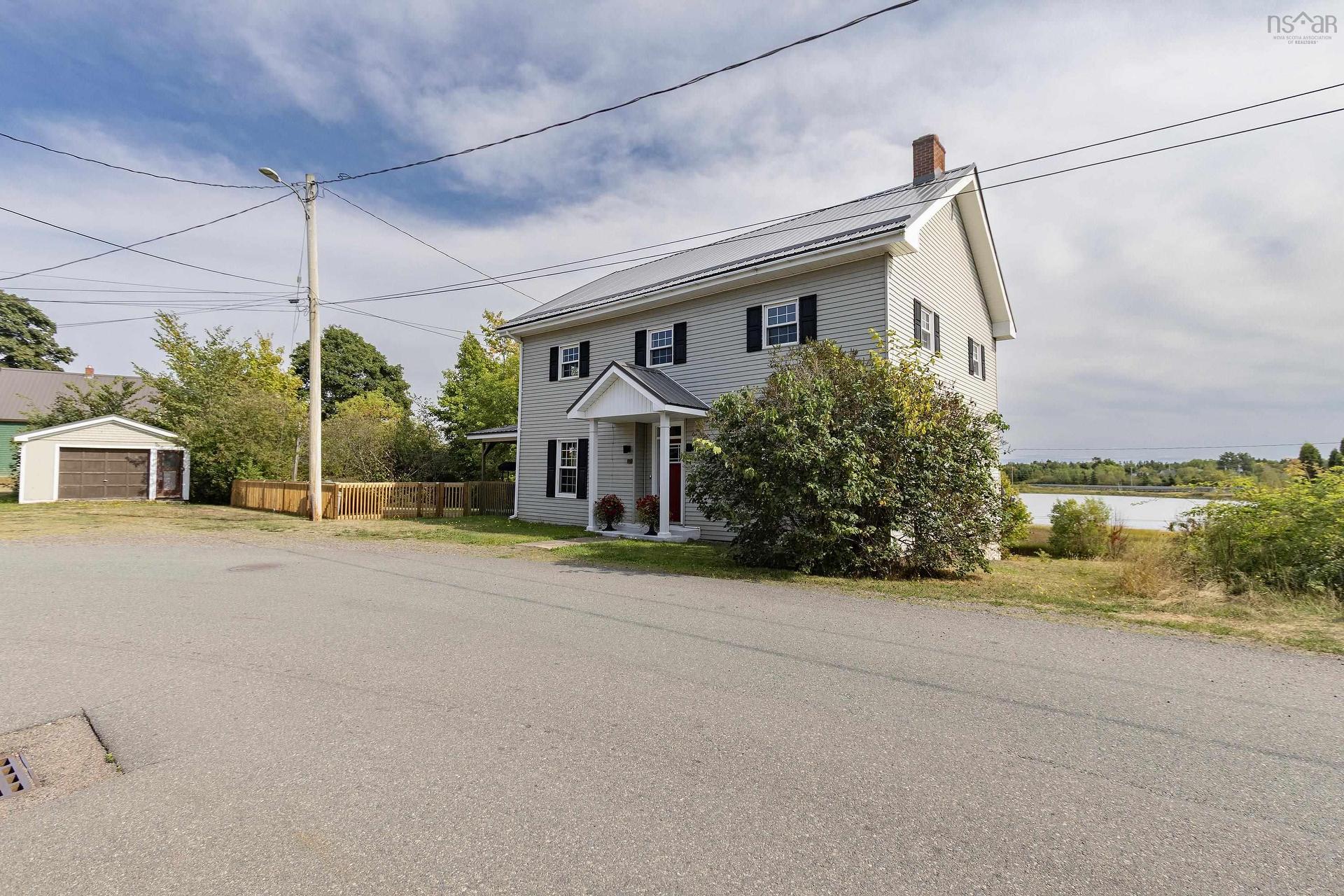 100 Spring Street, Parrsboro, NS