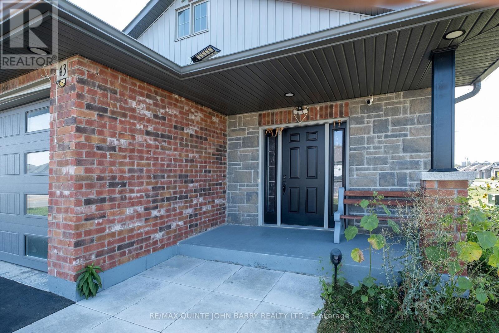 43 Cedar Park Crescent, Quinte West (Murray Ward), ON - Outdoor