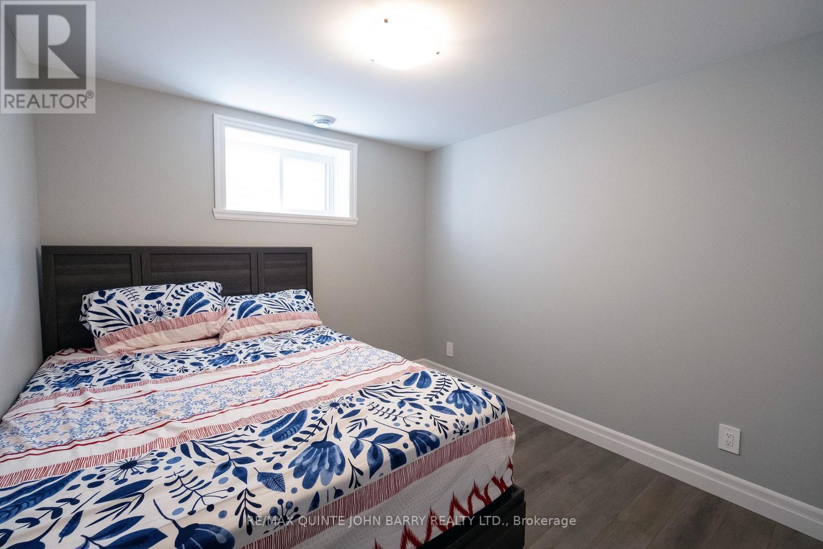 43 Cedar Park Crescent, Quinte West (Murray Ward), ON - Indoor Photo Showing Bedroom