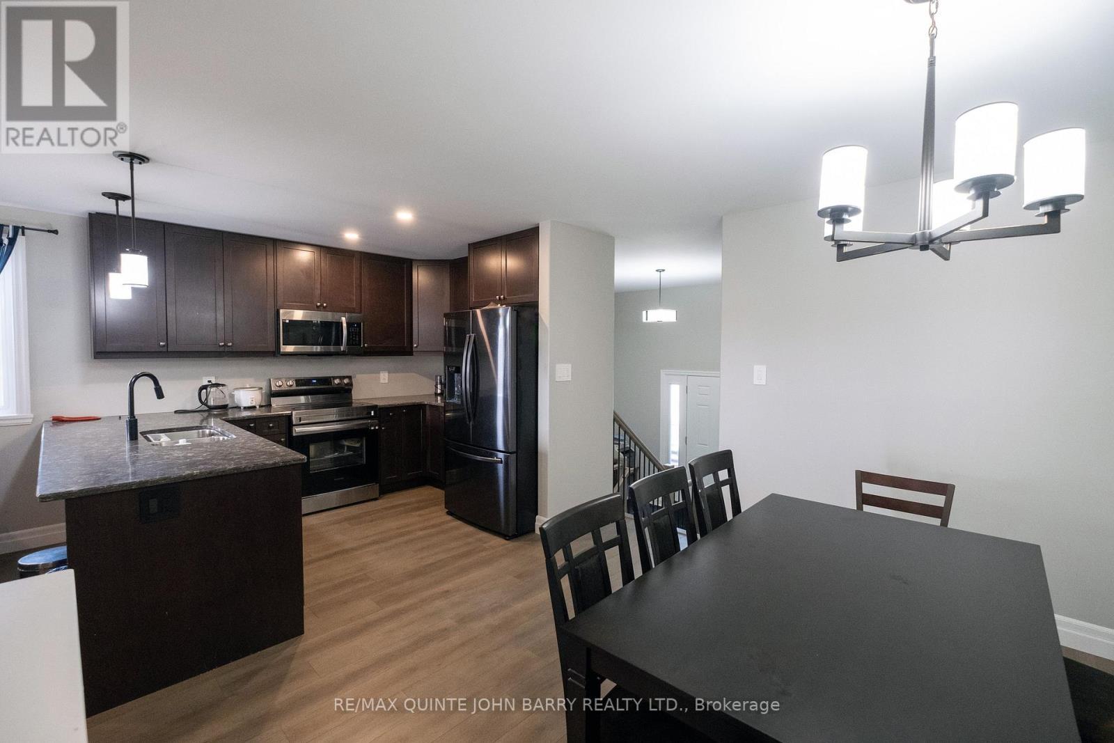 43 Cedar Park Crescent, Quinte West (Murray Ward), ON - Indoor