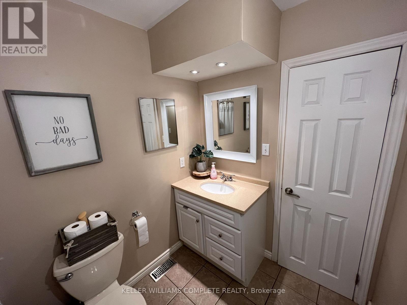 1810 Beaverdams Road, Thorold (Confederation Heights), ON - Indoor Photo Showing Bathroom