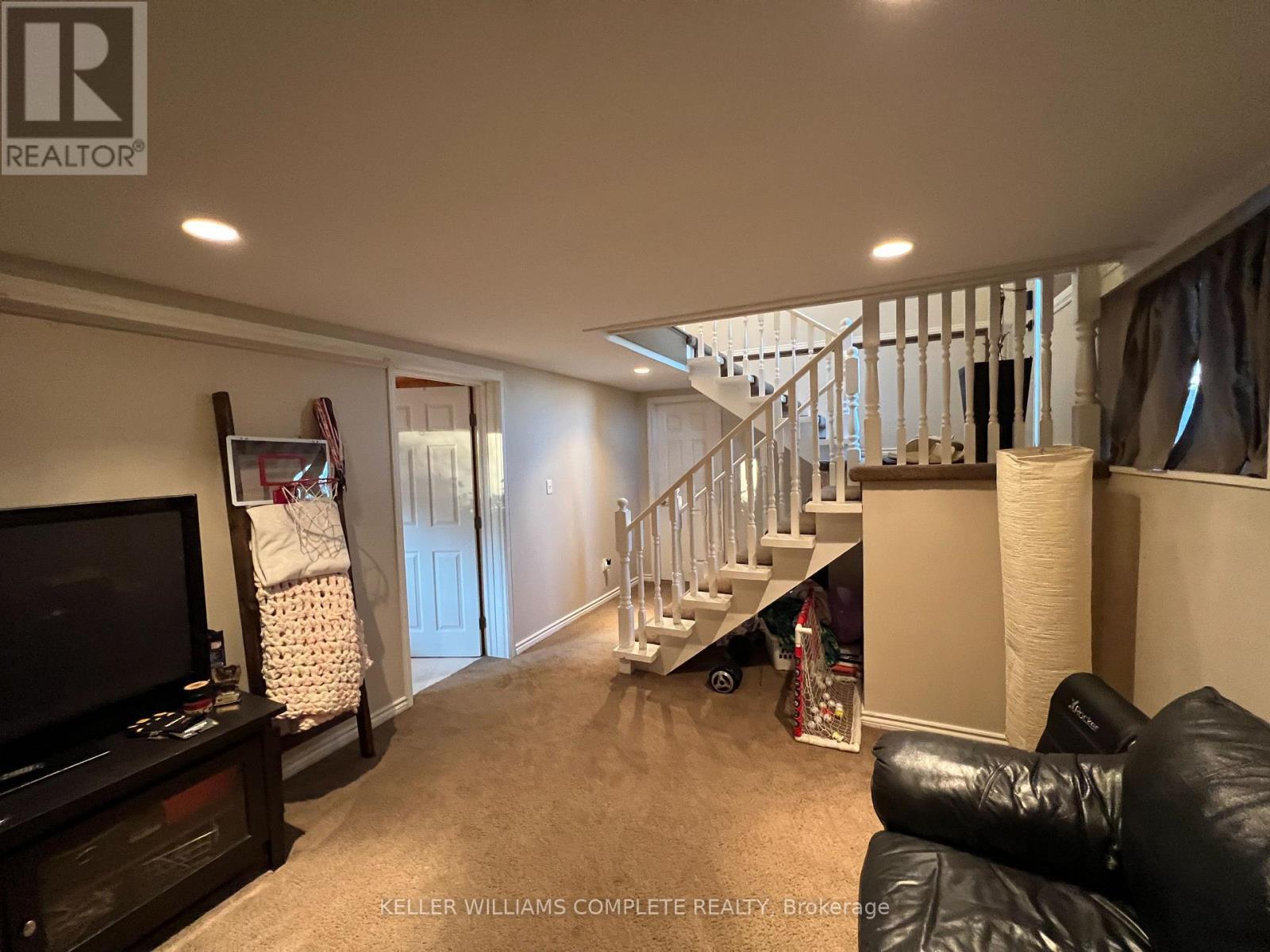 1810 Beaverdams Road, Thorold (Confederation Heights), ON - Indoor