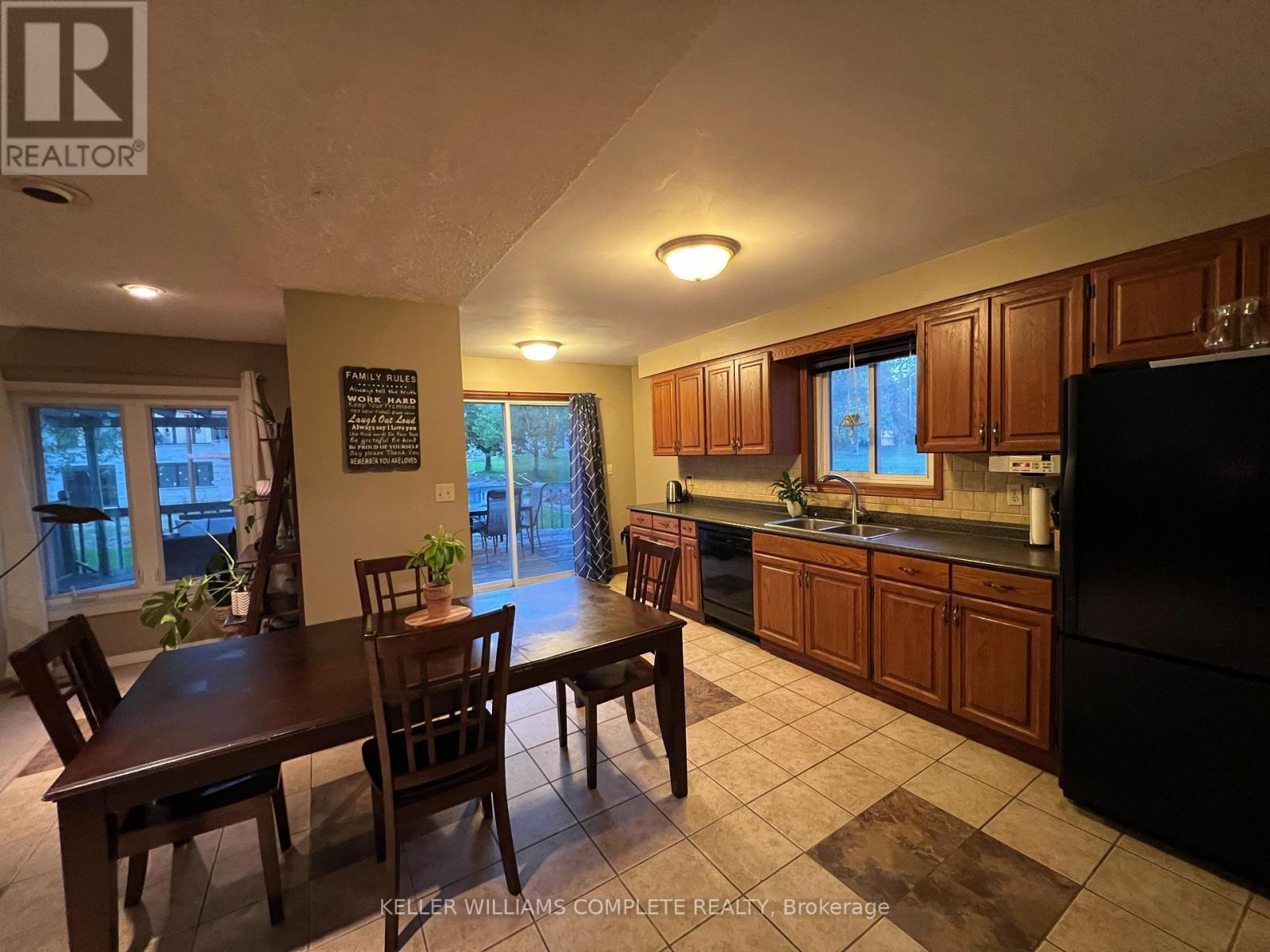 1810 Beaverdams Road, Thorold (Confederation Heights), ON - Indoor