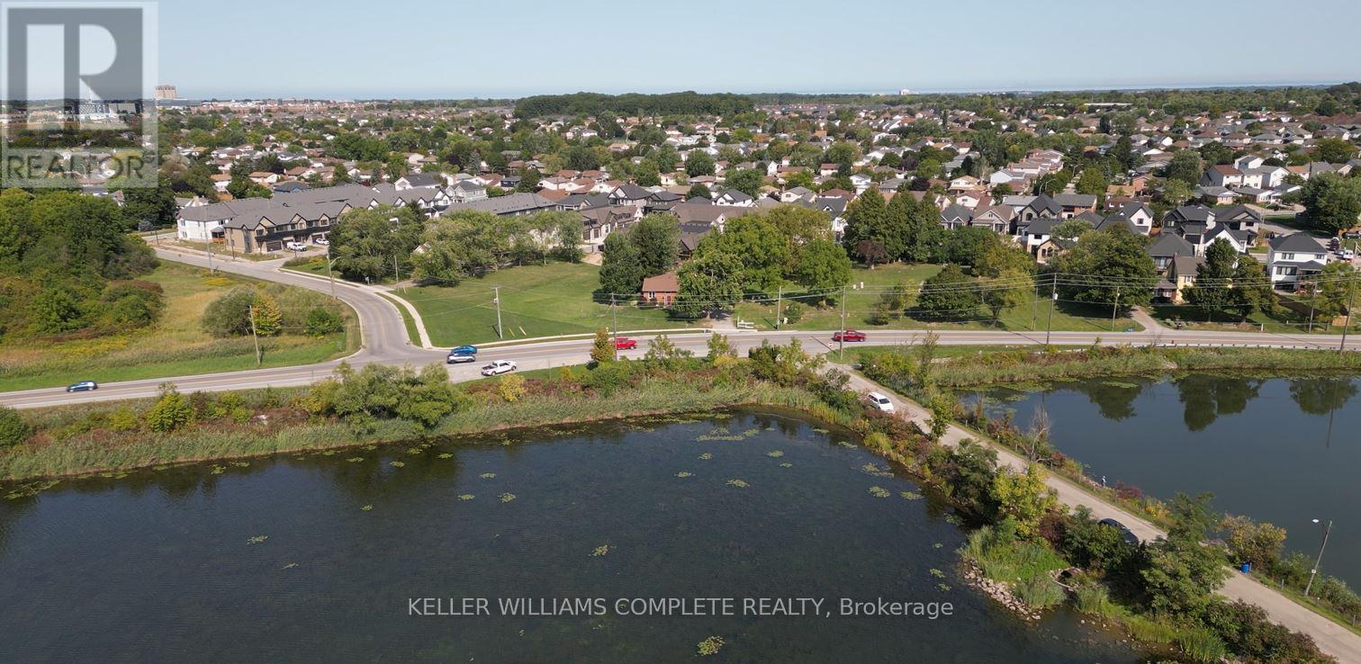 1810 Beaverdams Road, Thorold (Confederation Heights), ON - Outdoor With Body Of Water With View
