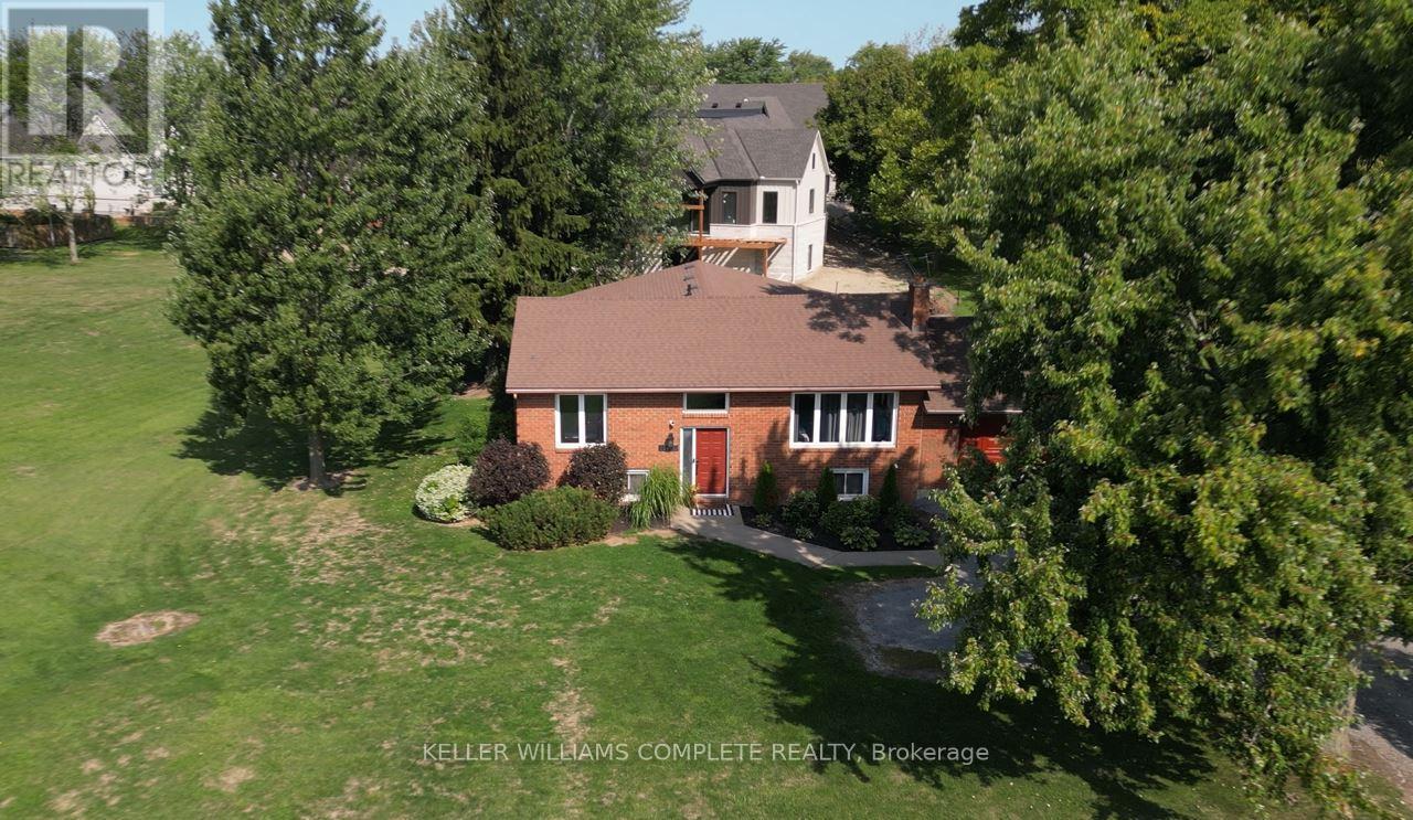 1810 Beaverdams Road, Thorold (Confederation Heights), ON - Outdoor
