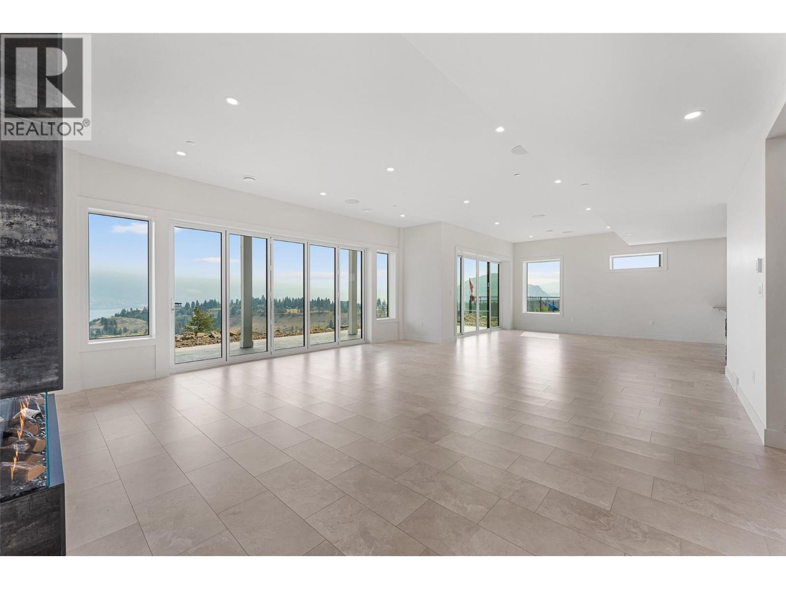 18697 Mckenzie Court, Summerland, BC - Indoor