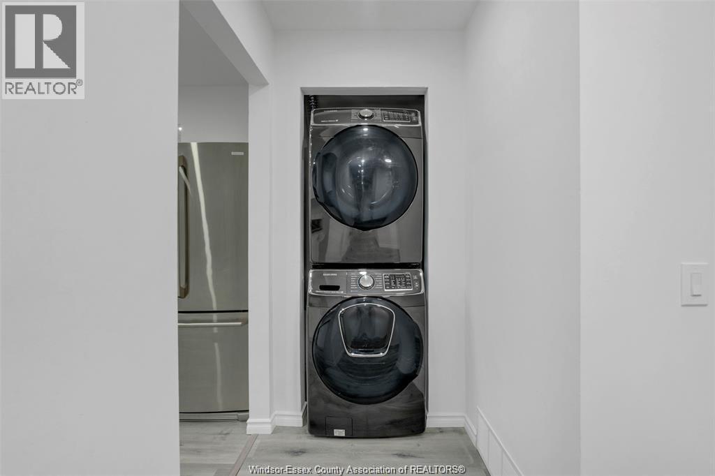 1457 S Cameron, Windsor, ON - Indoor Photo Showing Laundry Room