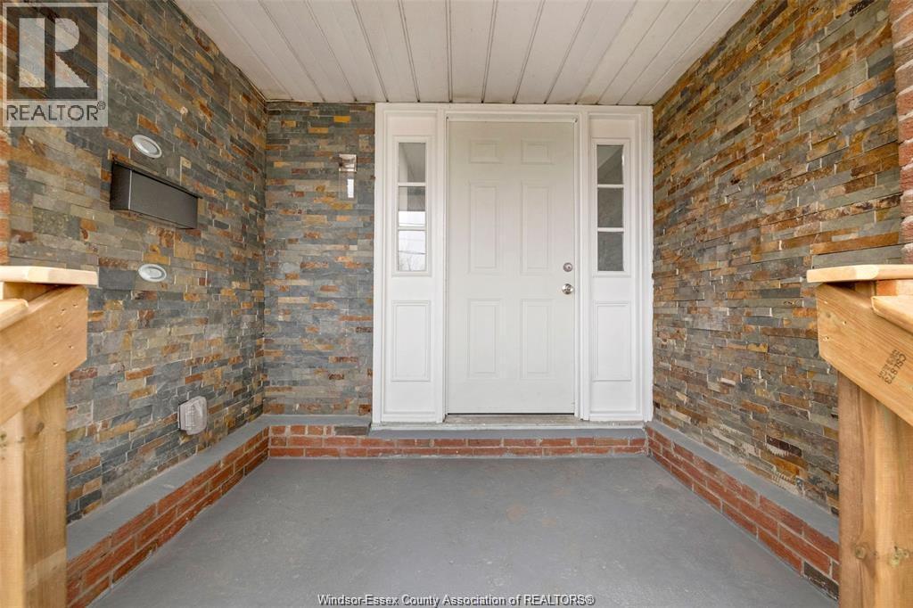 1457 S Cameron, Windsor, ON - With Exterior