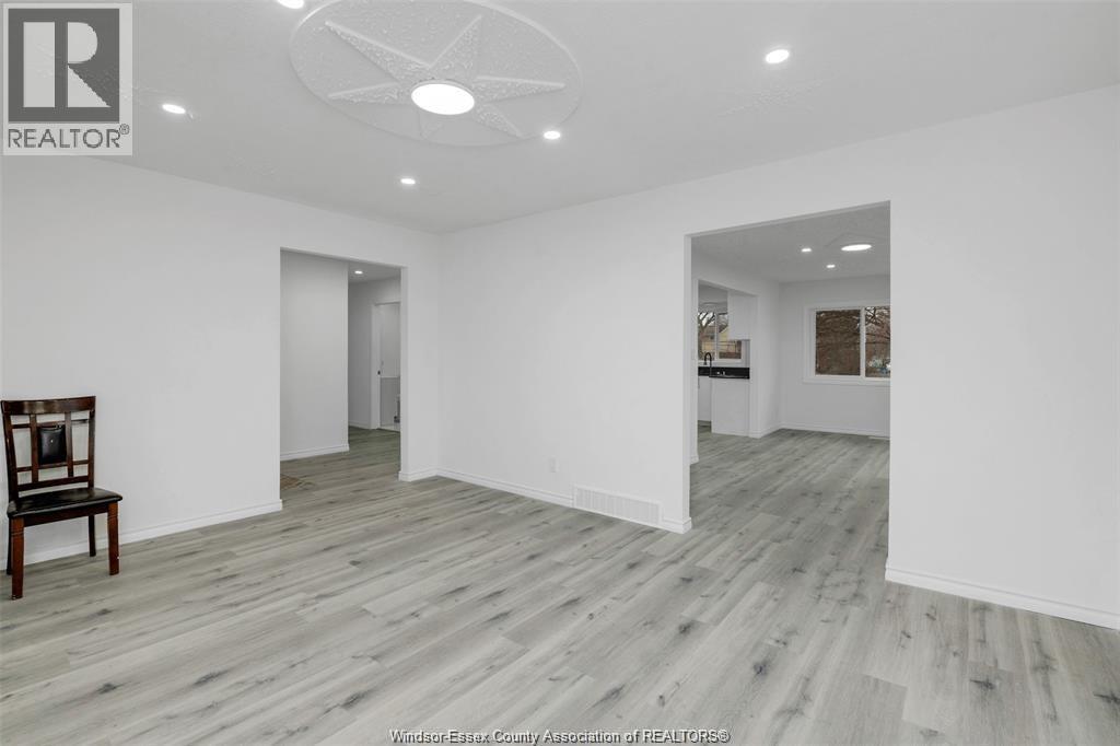 1457 S Cameron, Windsor, ON - Indoor Photo Showing Other Room