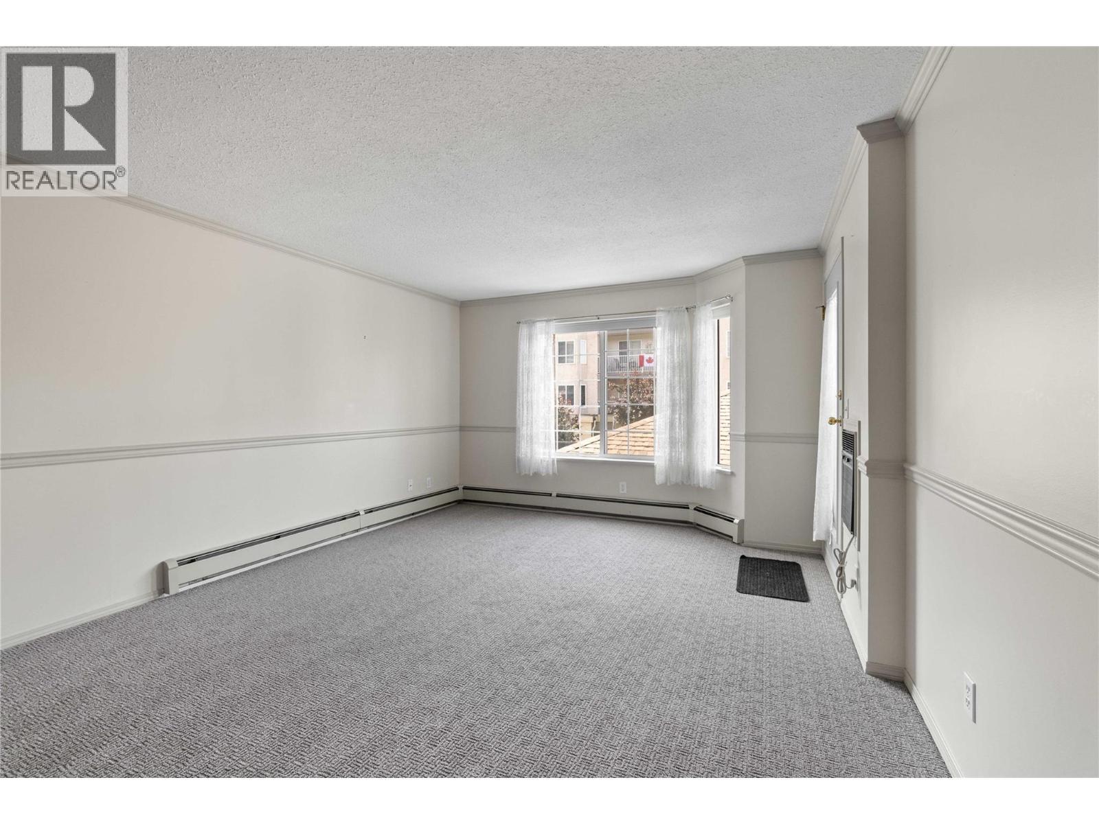 251 6 Street Se Unit# 110, Salmon Arm, BC - Indoor Photo Showing Other Room