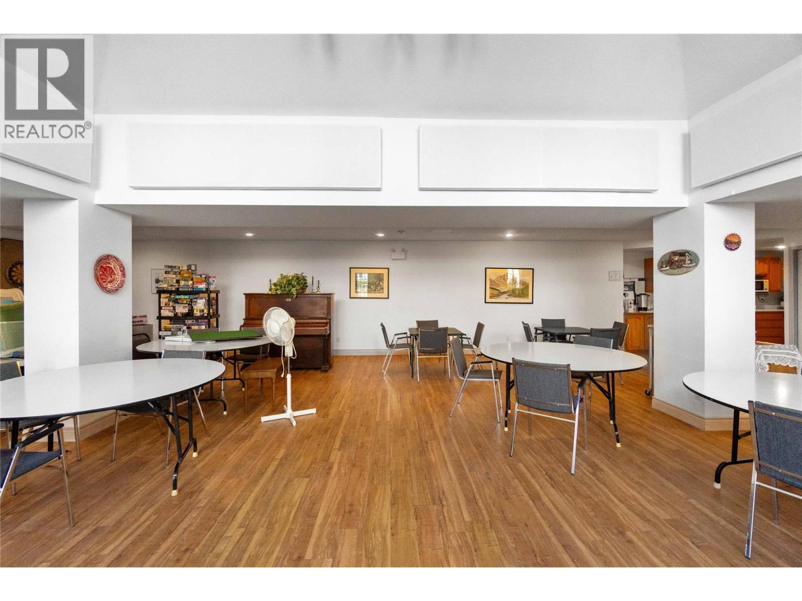 251 6 Street Se Unit# 110, Salmon Arm, BC - Indoor