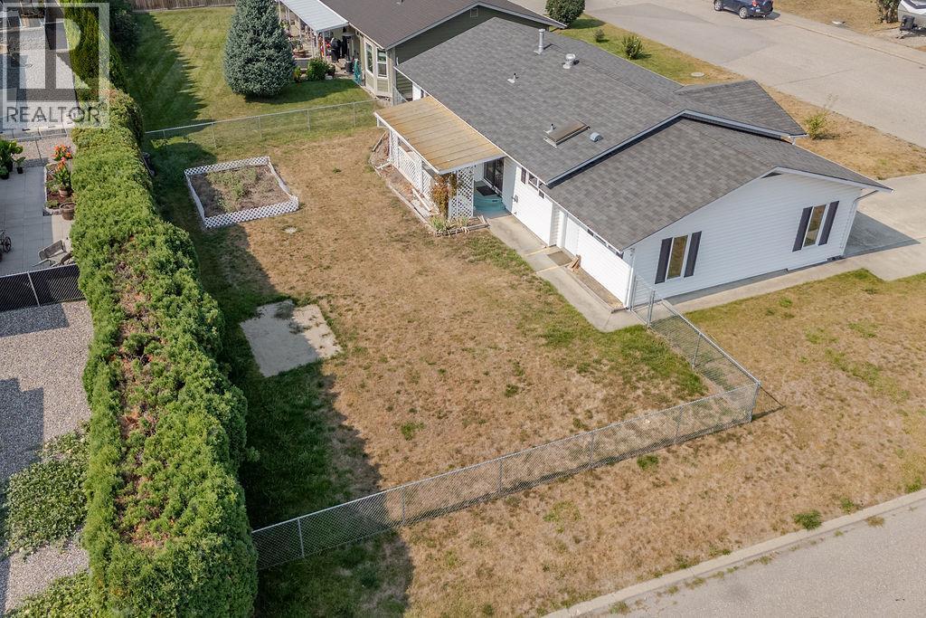 2625 Catherine Crescent, Armstrong, BC - Outdoor