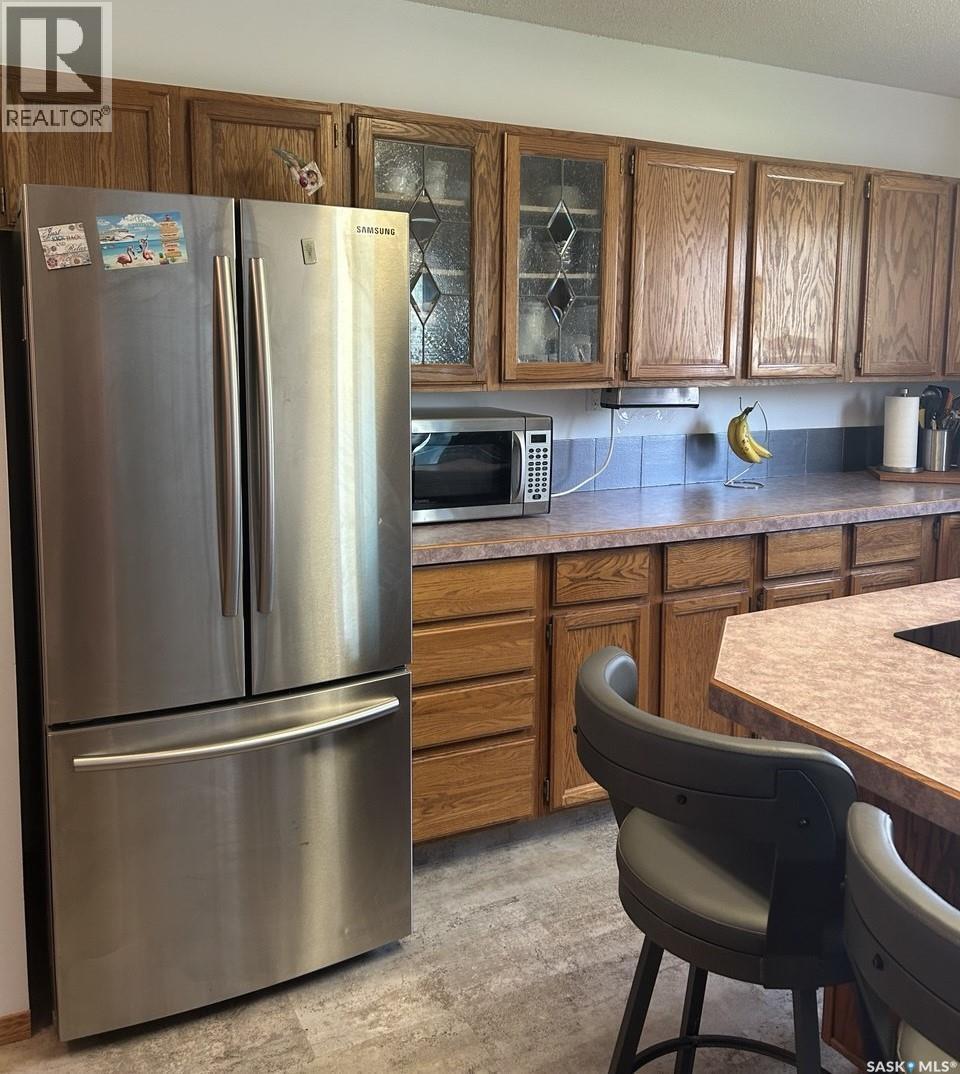 206 2Nd Street W, Carrot River, SK - Indoor Photo Showing Kitchen