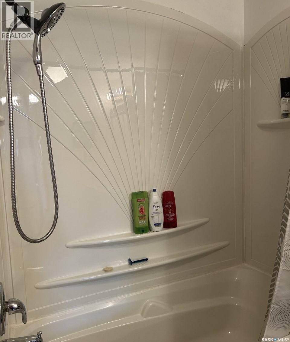 206 2Nd Street W, Carrot River, SK - Indoor Photo Showing Bathroom